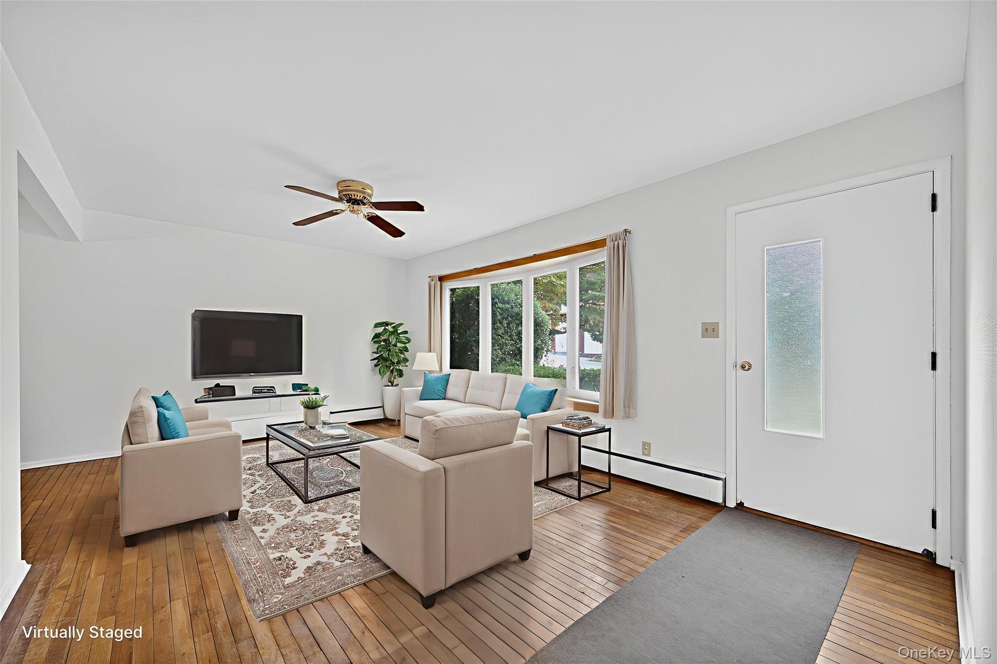 4 King Street, Glenwood Landing, NY 11547