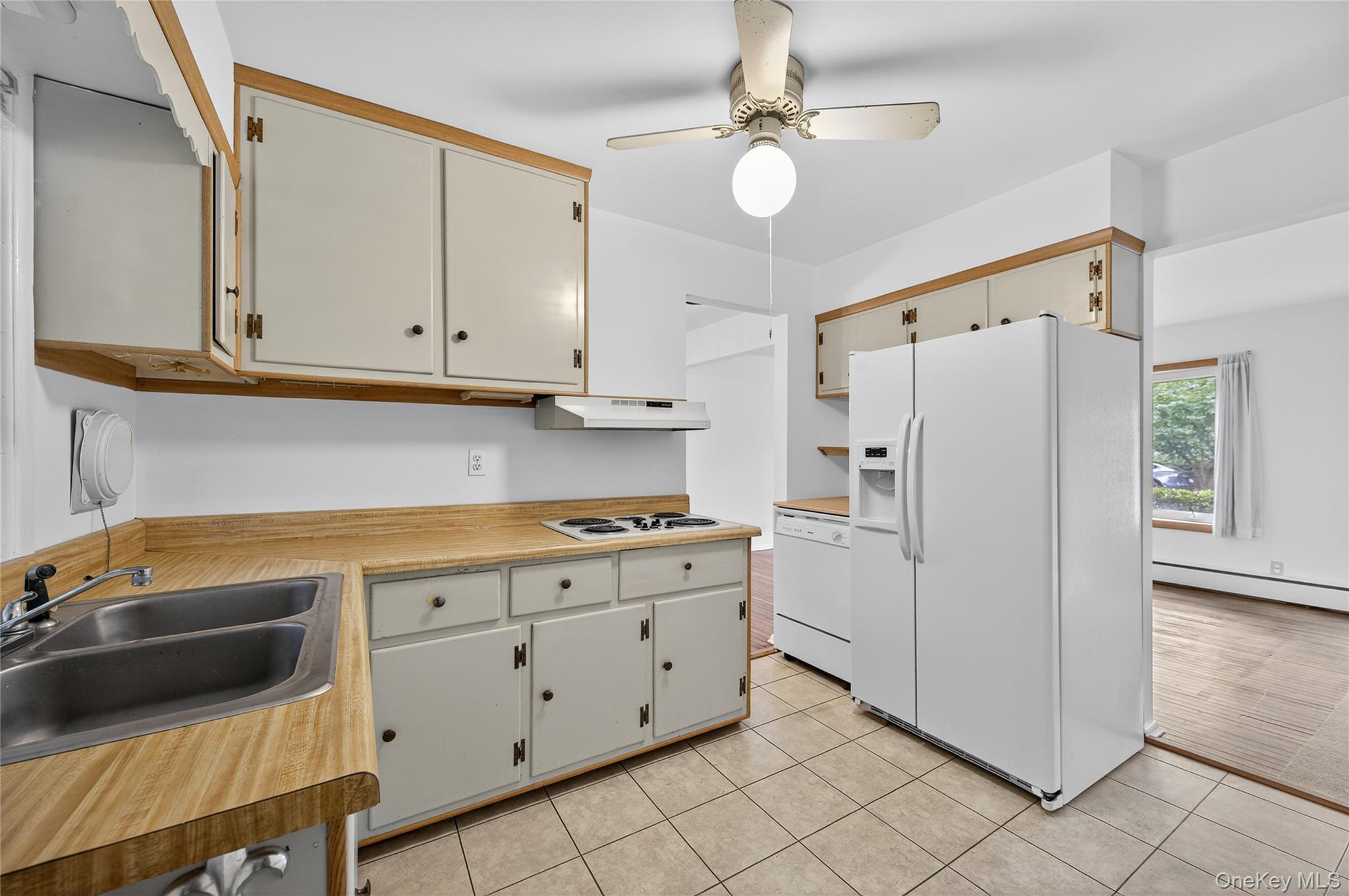 4 King Street, Glenwood Landing, NY 11547