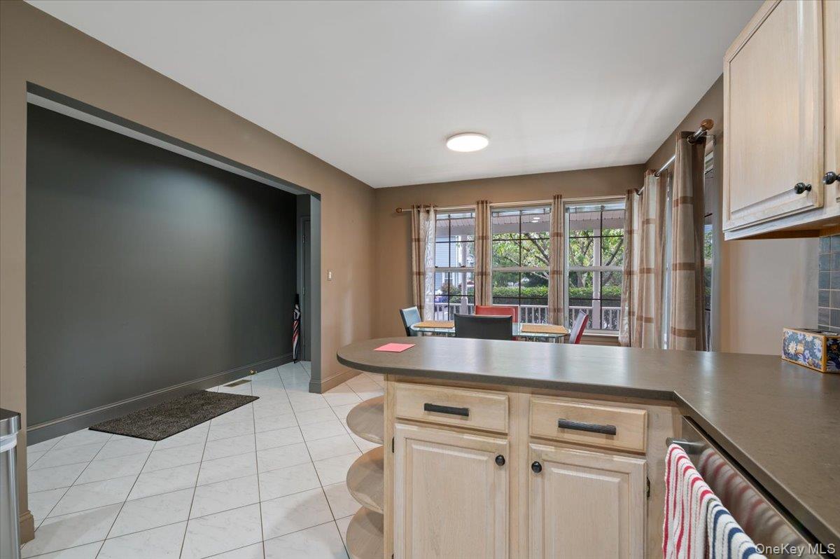 52 Fairlawn Drive, Central Islip, NY 11722