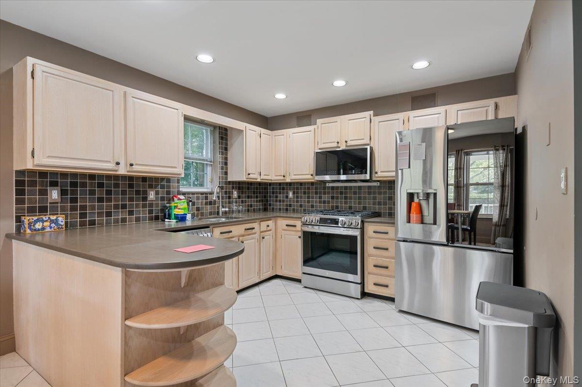 52 Fairlawn Drive, Central Islip, NY 11722