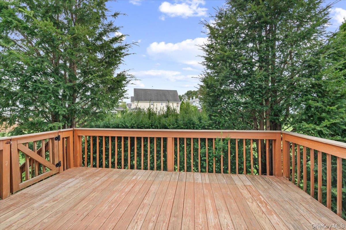 52 Fairlawn Drive, Central Islip, NY 11722