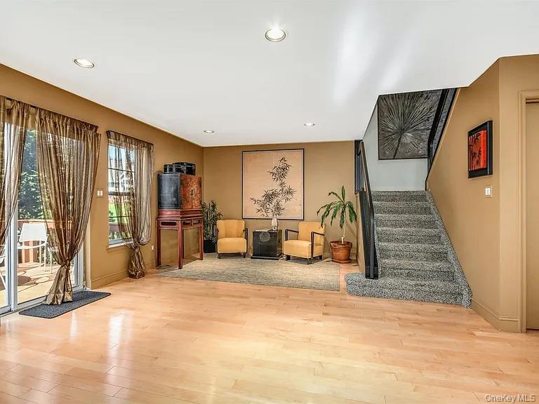 52 Fairlawn Drive, Central Islip, NY 11722