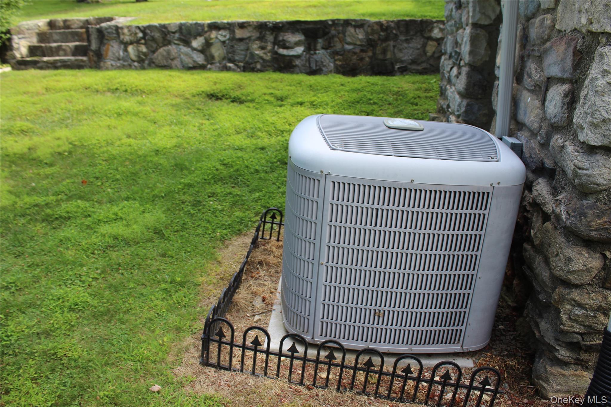 20 Greenwood Drive, Lincolndale, NY 10541