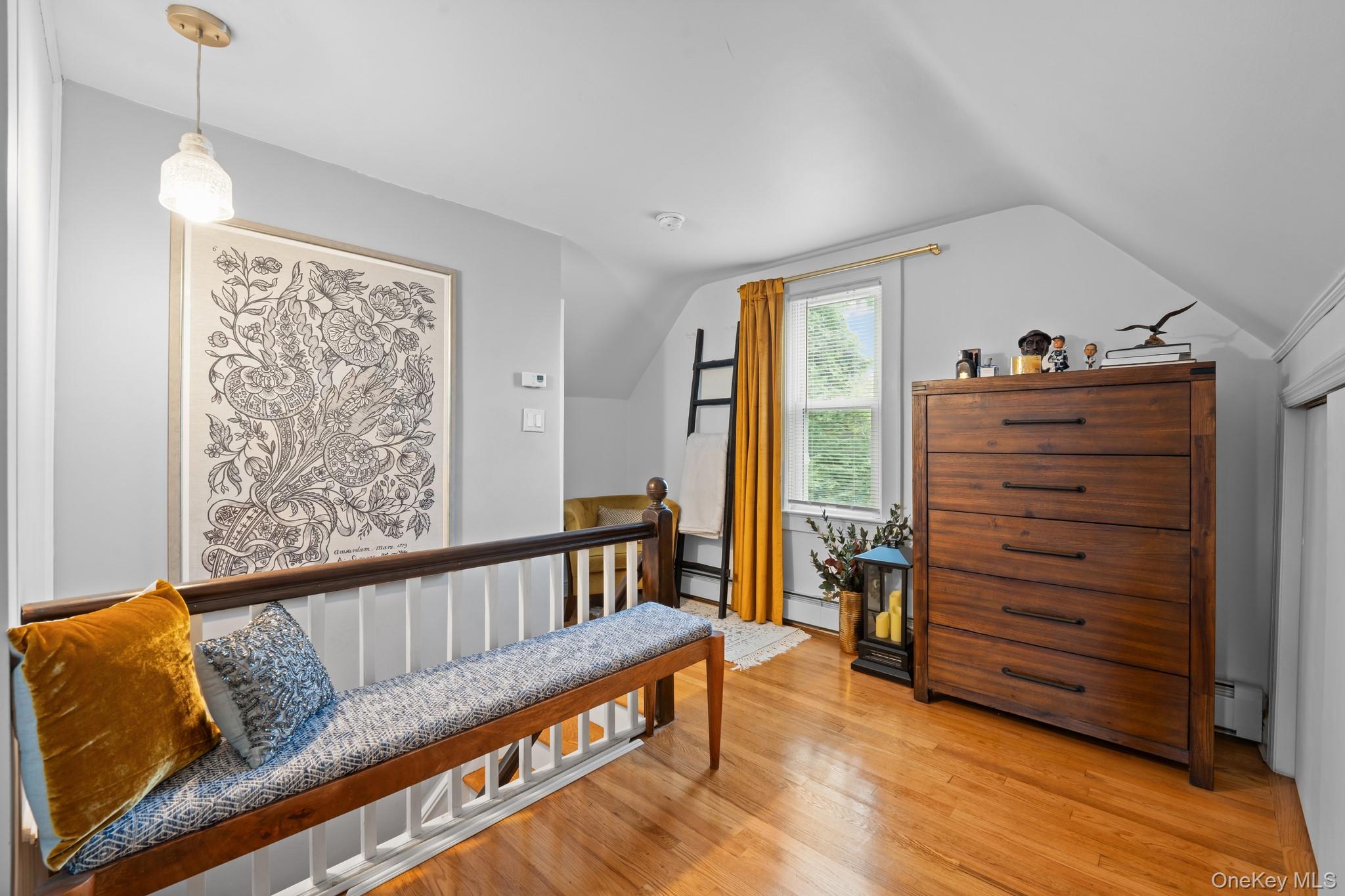 29 W Henrietta Avenue, Oceanside, NY 11572