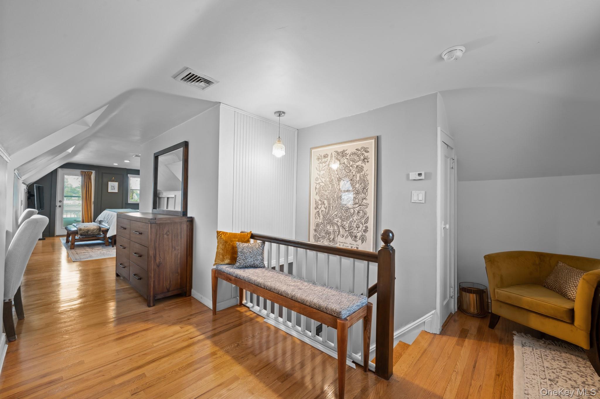 29 W Henrietta Avenue, Oceanside, NY 11572