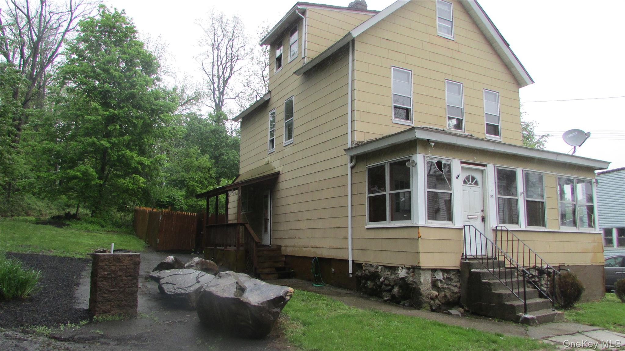 95 W Van Ness Street, Newburgh, NY 12550