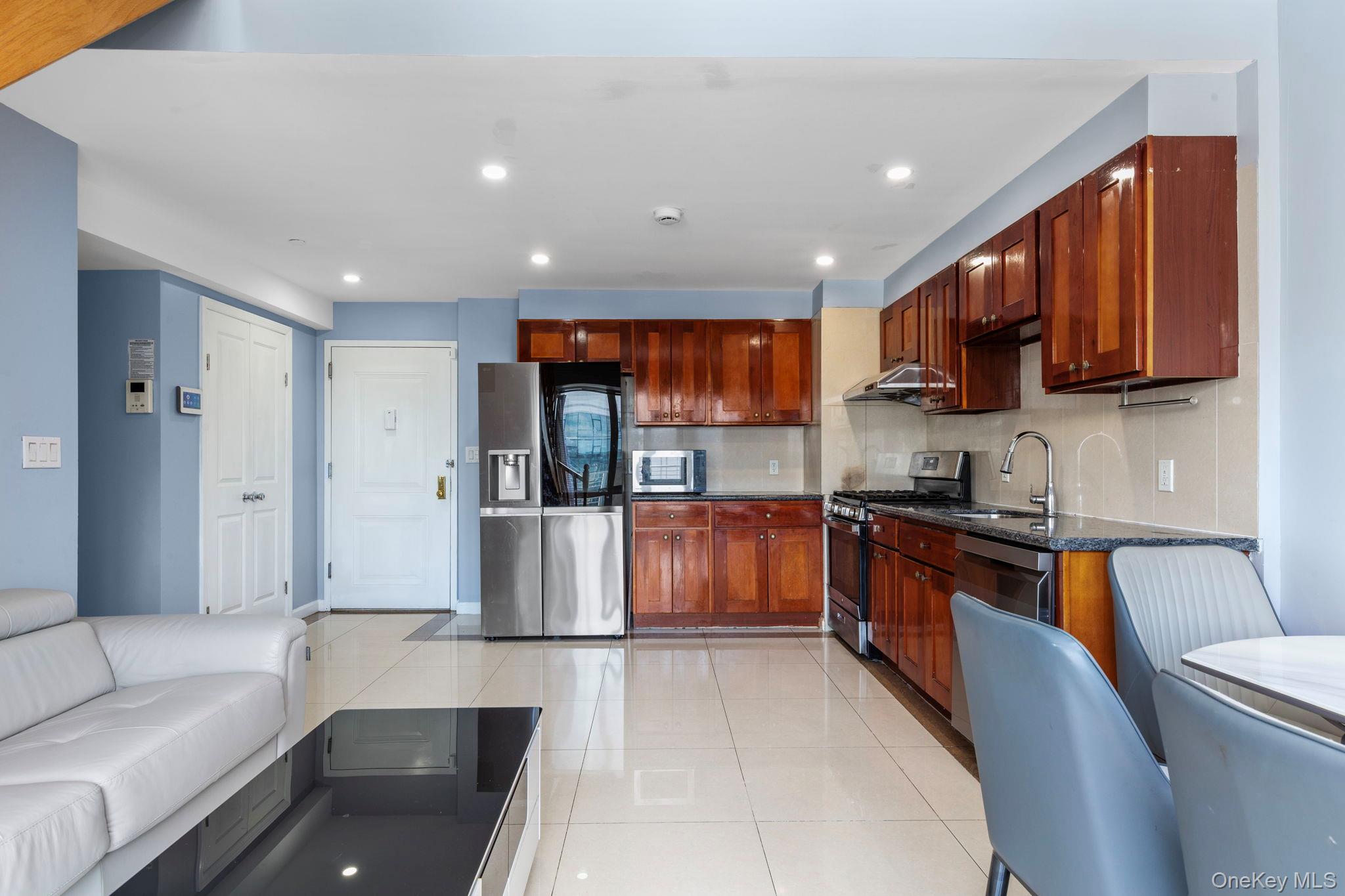 37-20 Prince Street # PHA, Flushing, NY 11354