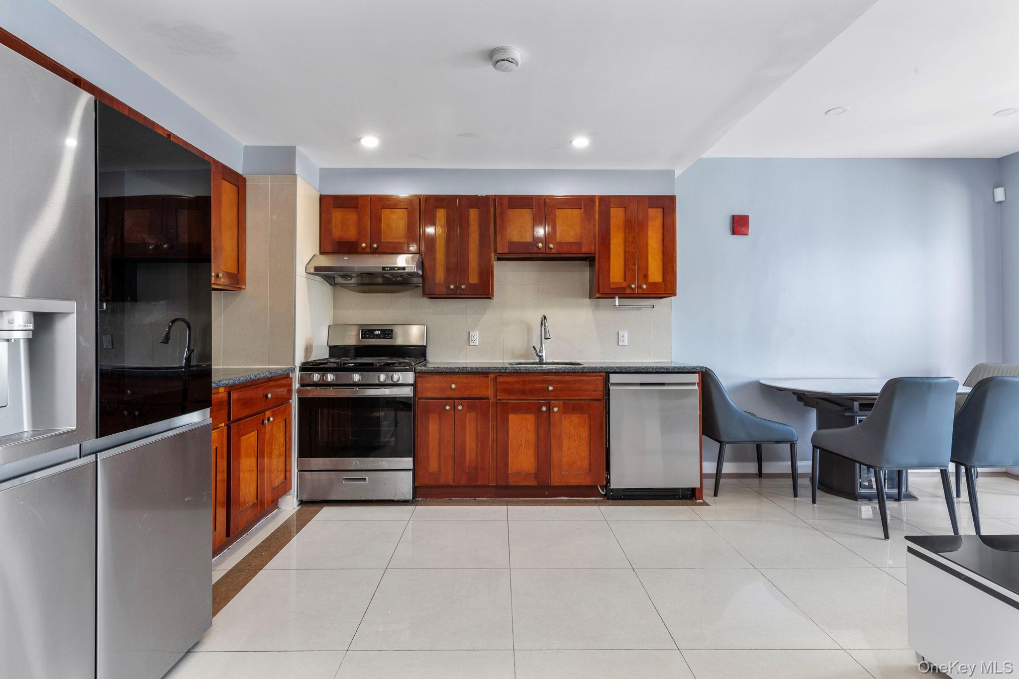 37-20 Prince Street # PHA, Flushing, NY 11354