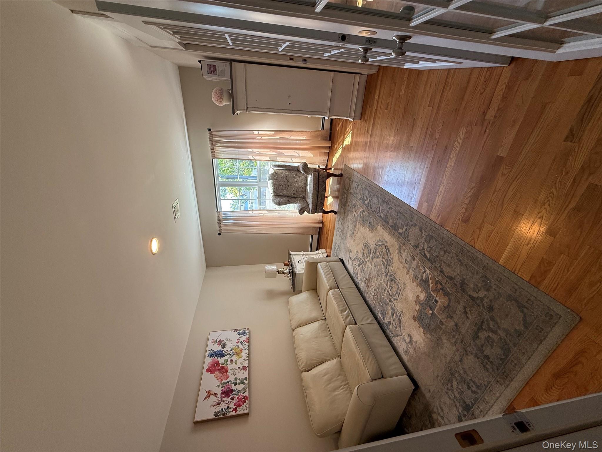 5 Evans Place, Bay Shore, NY 11706