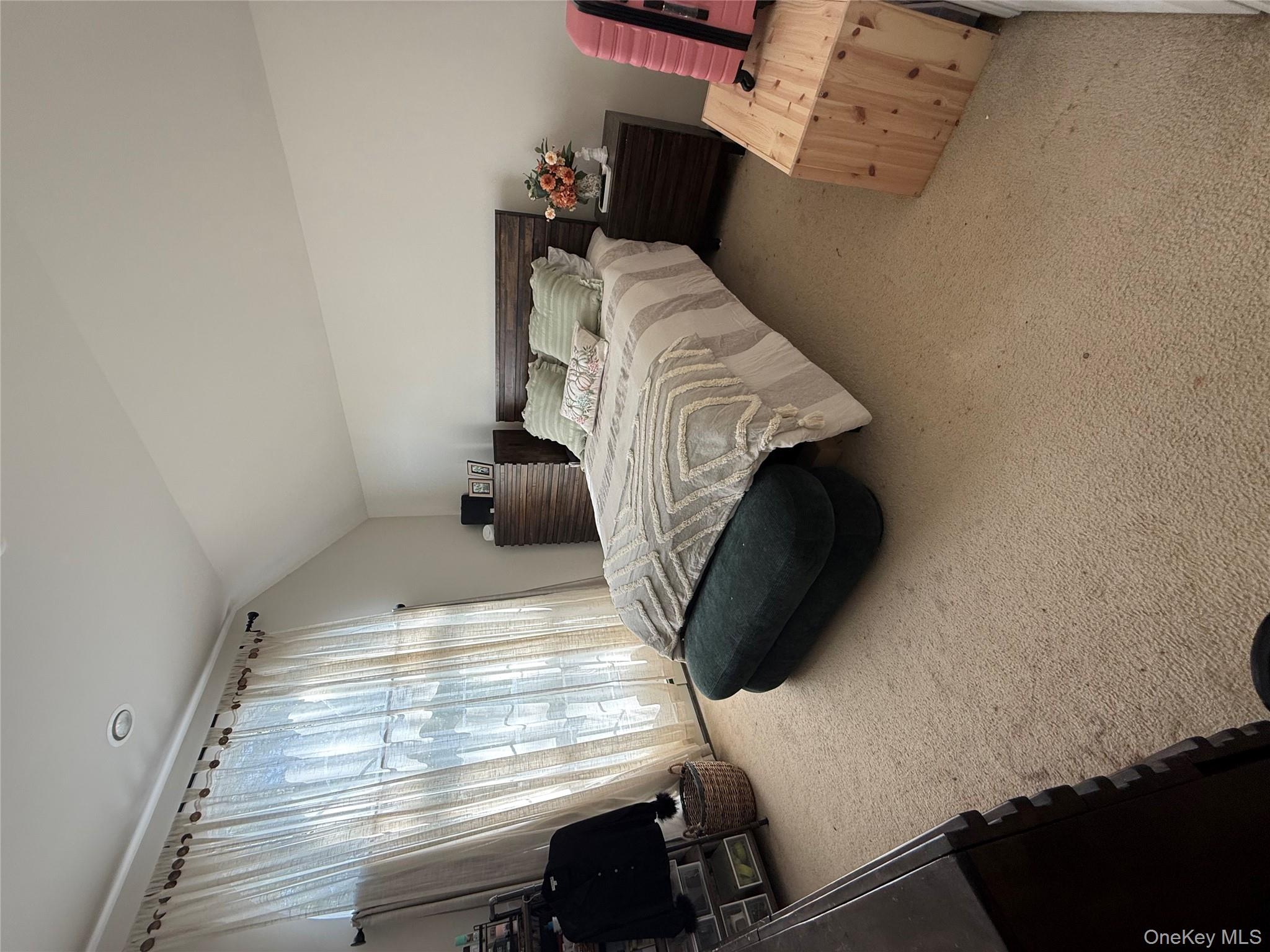 5 Evans Place, Bay Shore, NY 11706