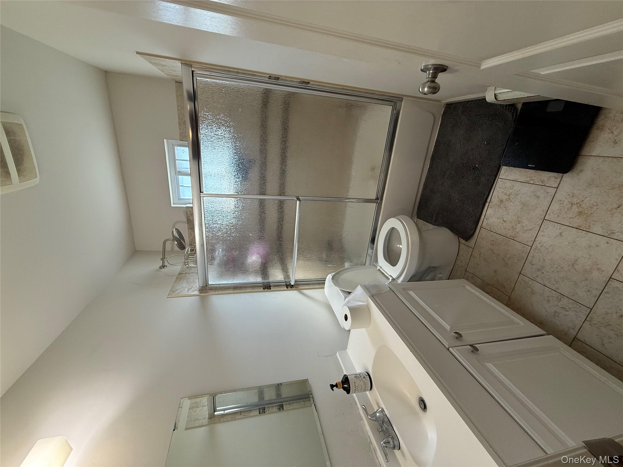 5 Evans Place, Bay Shore, NY 11706