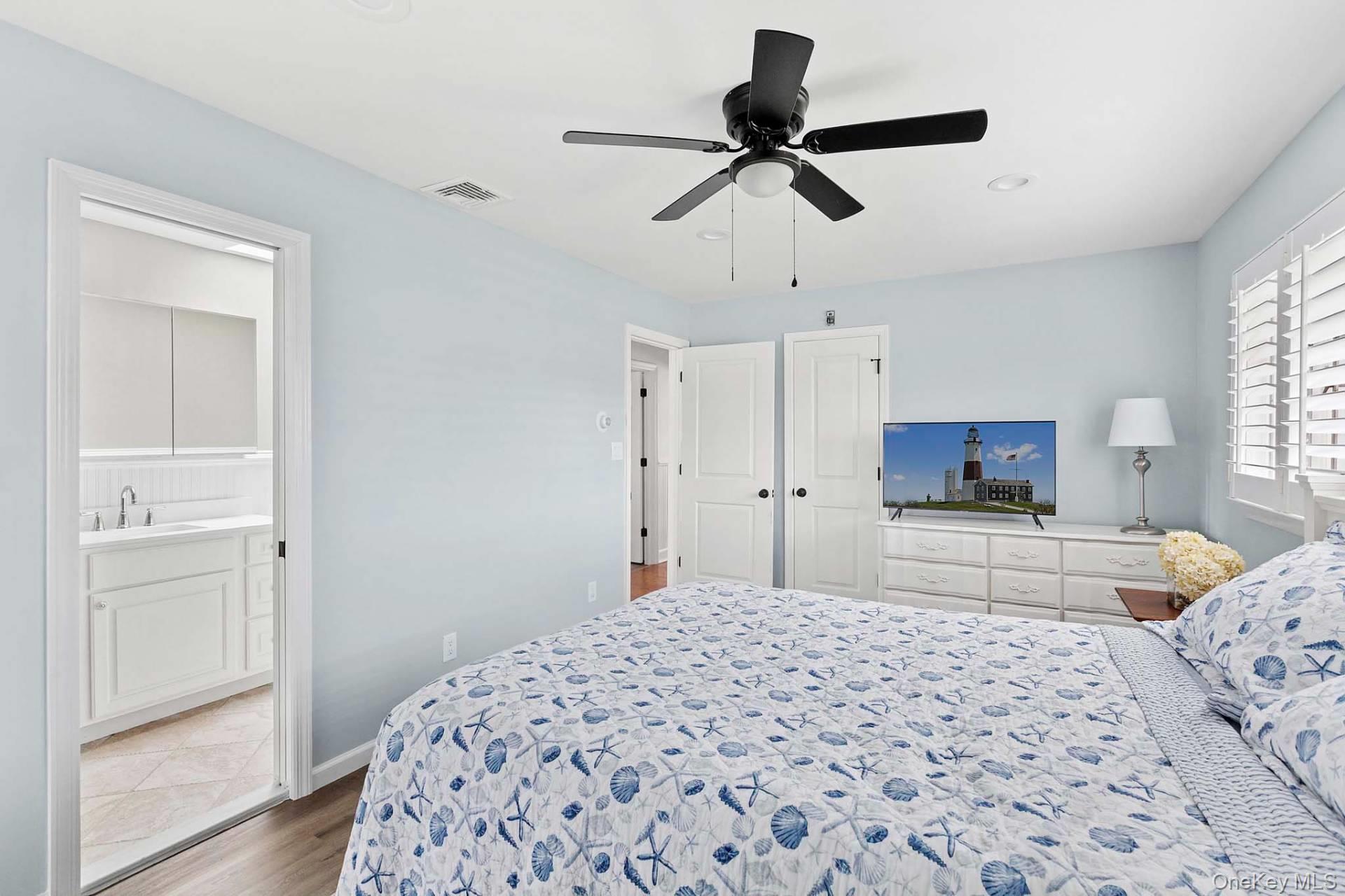 20 Marlin Road, East Quogue, NY 11942