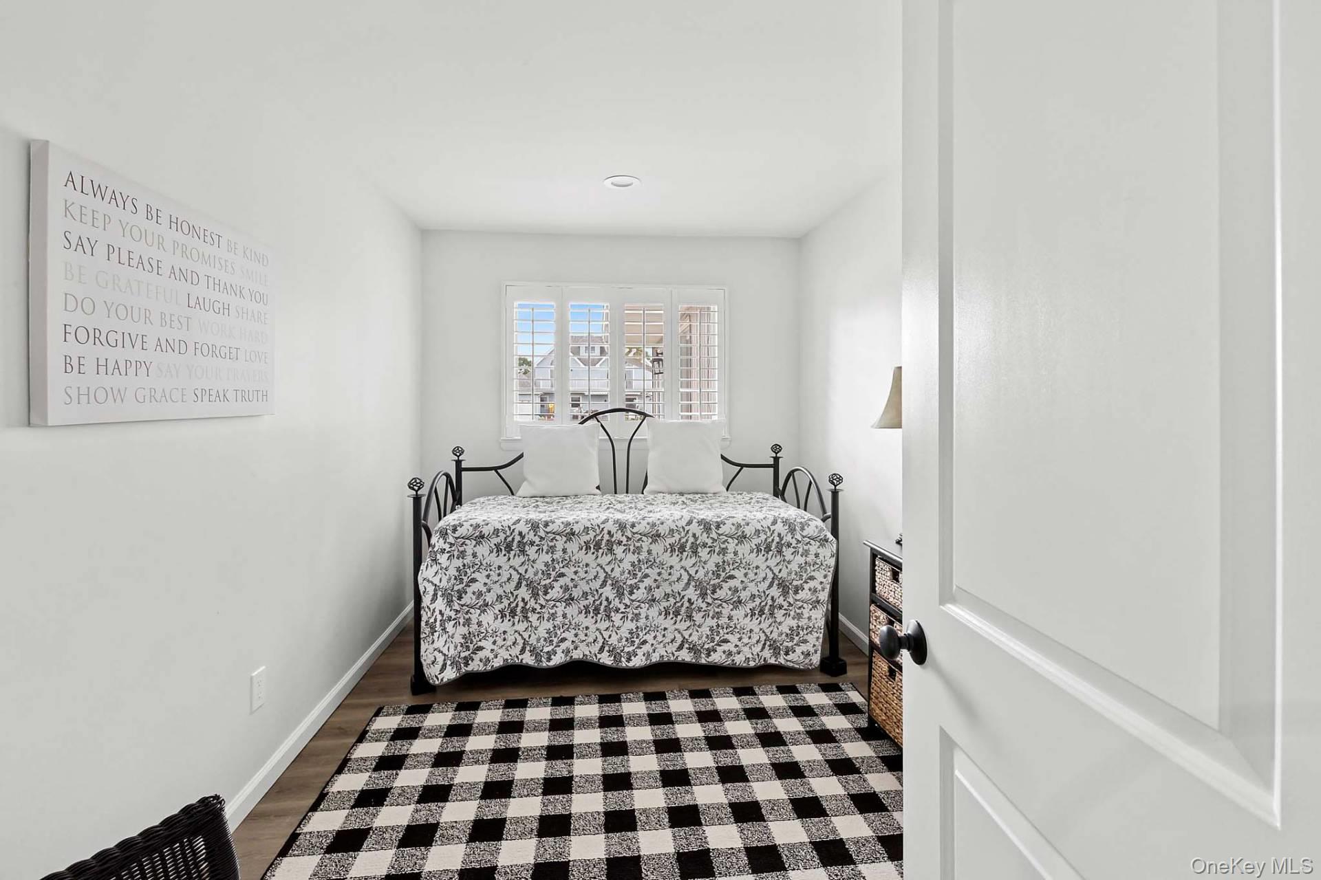 20 Marlin Road, East Quogue, NY 11942