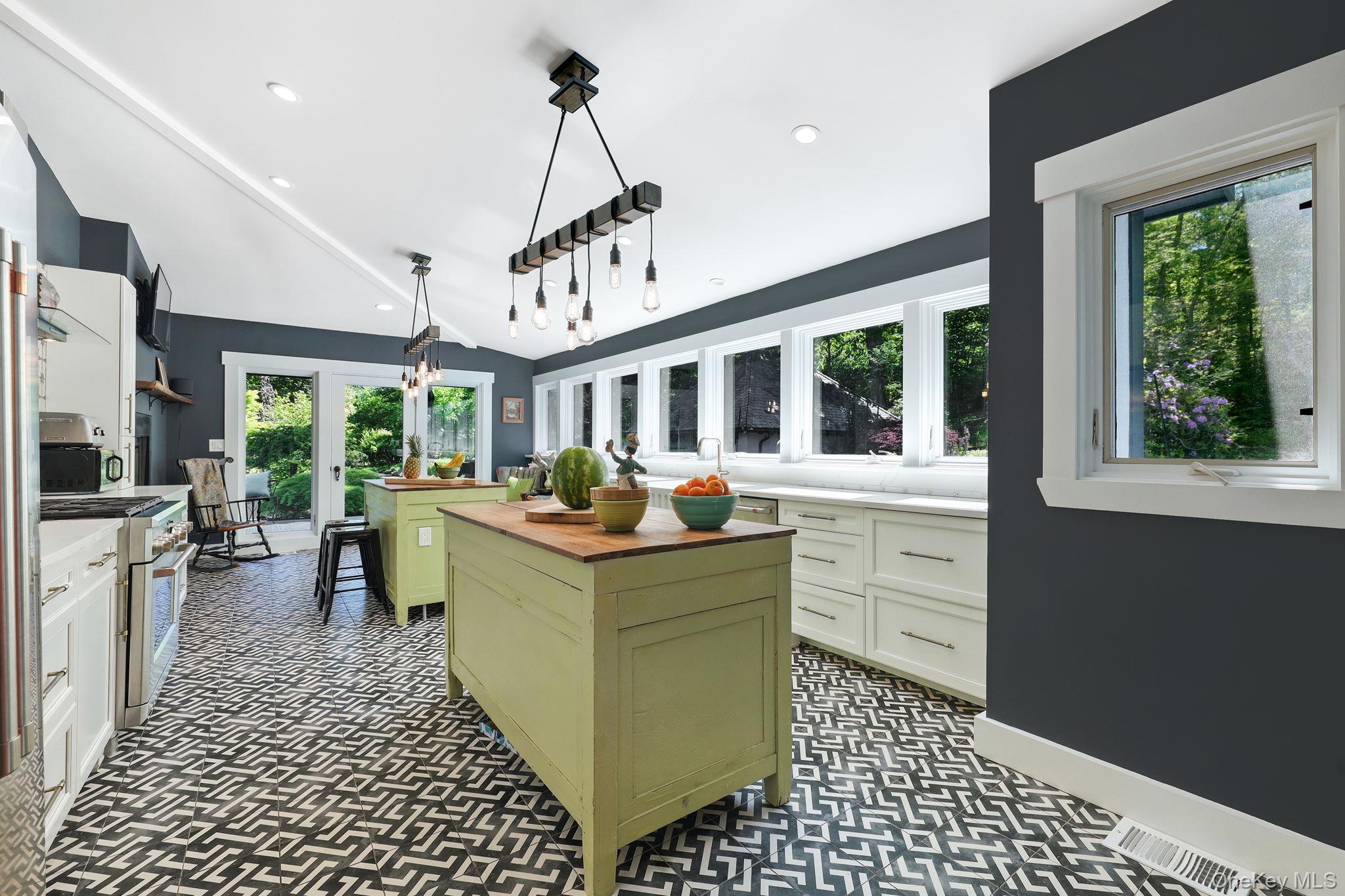 3 Holbrook Road, Briarcliff Manor, NY 10510