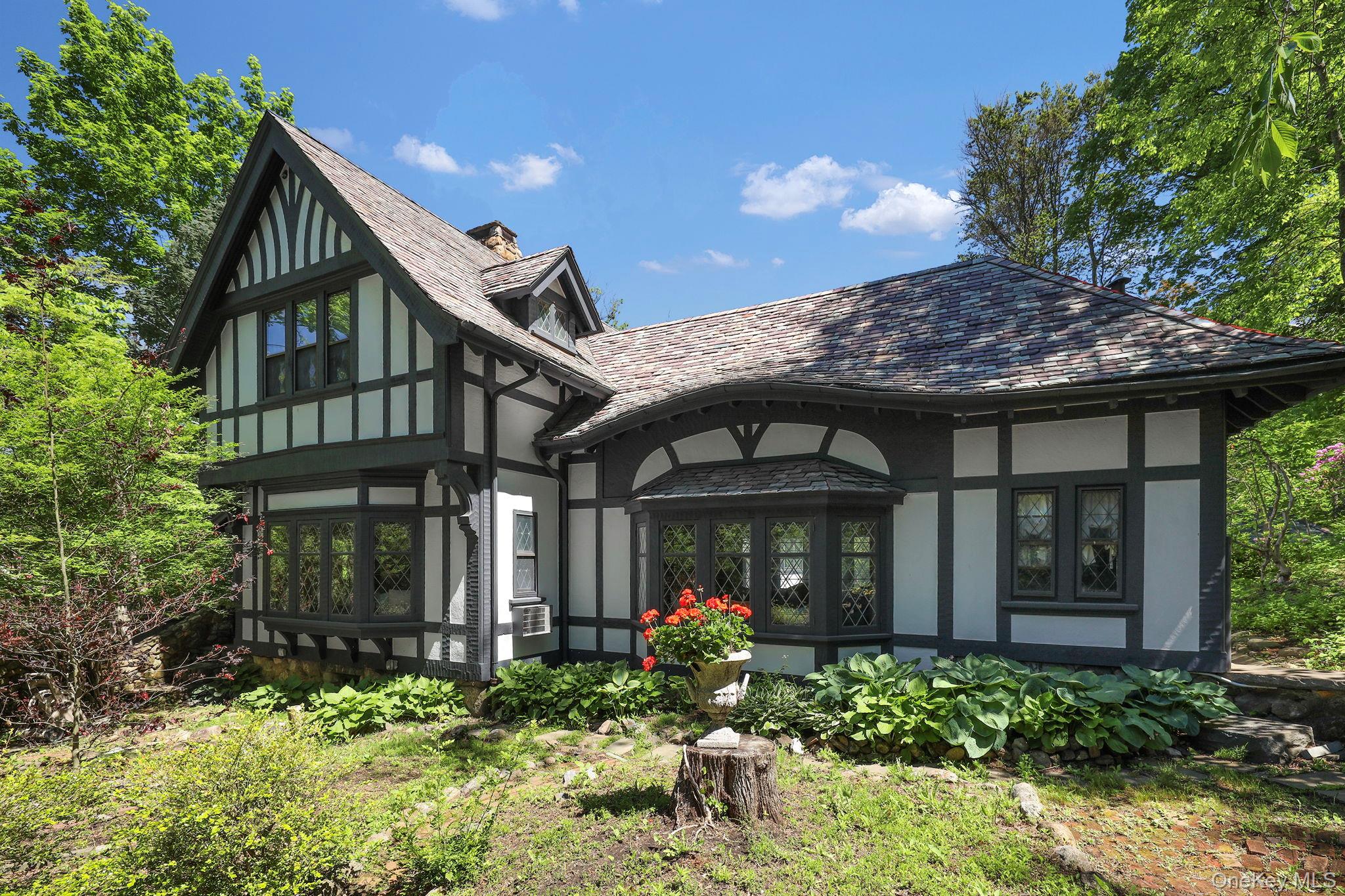 3 Holbrook Road, Briarcliff Manor, NY 10510