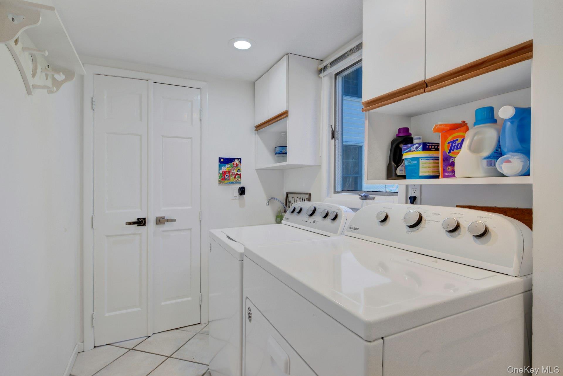 94 S Country Road, Remsenburg, NY 11960