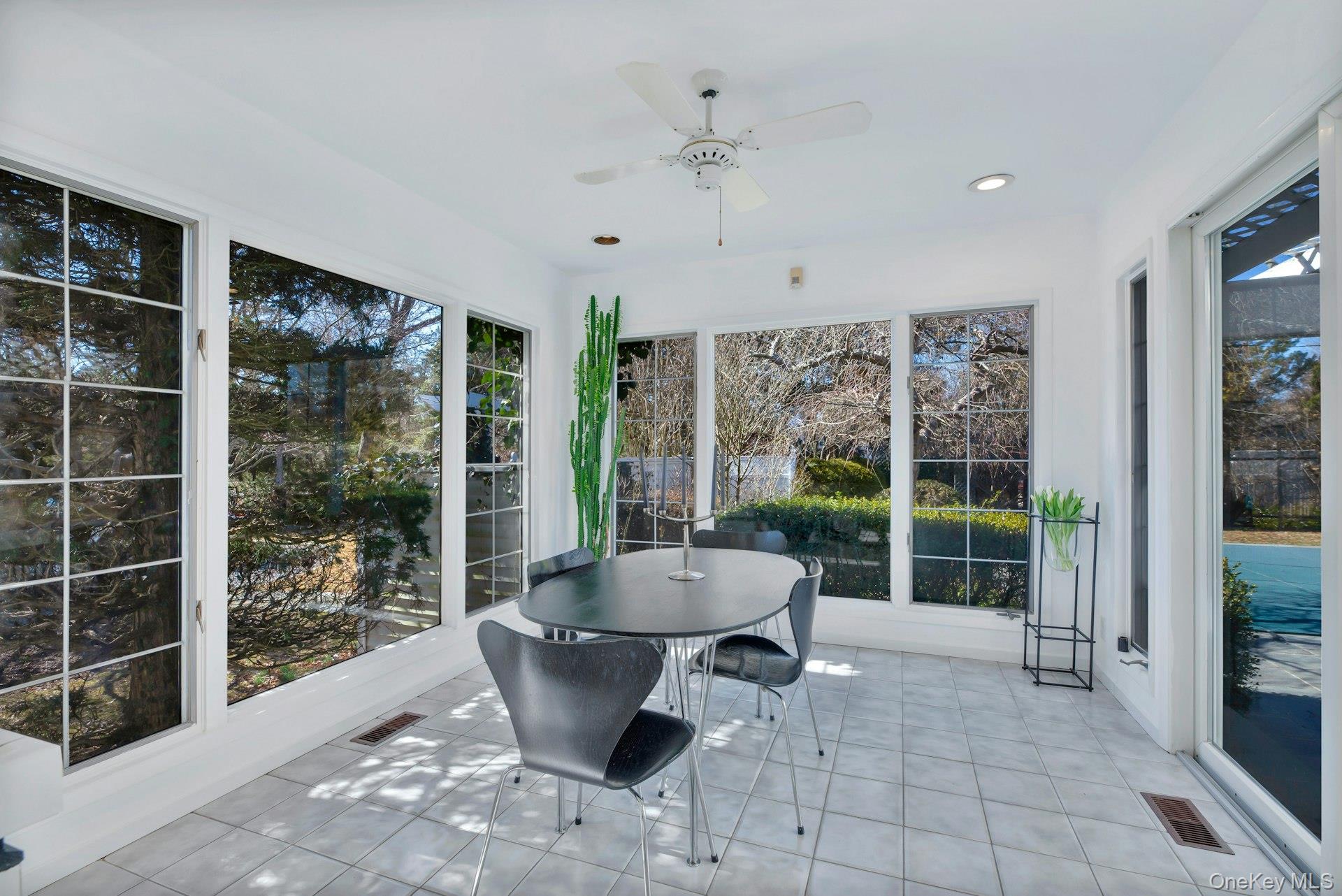 94 S Country Road, Remsenburg, NY 11960