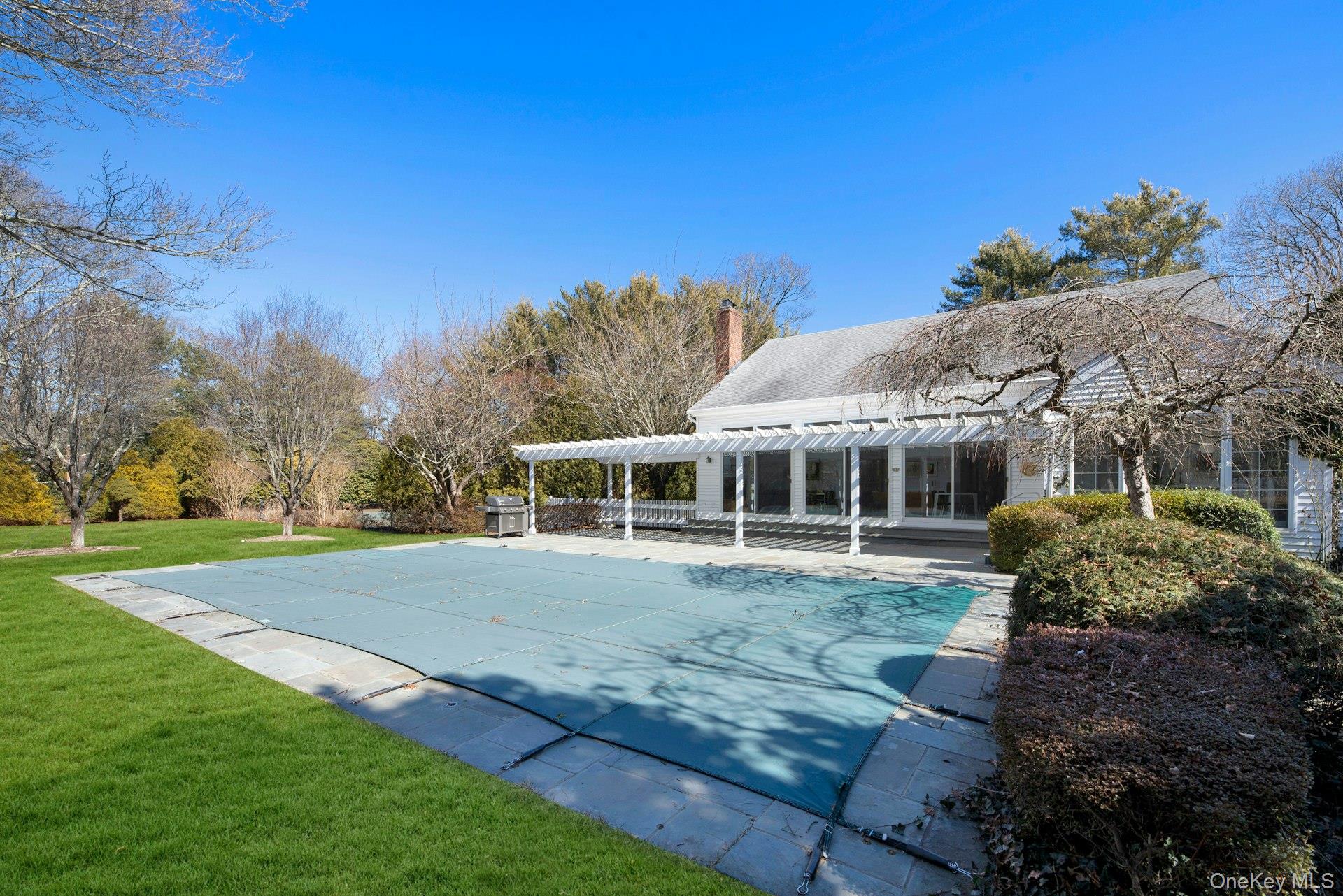 94 S Country Road, Remsenburg, NY 11960