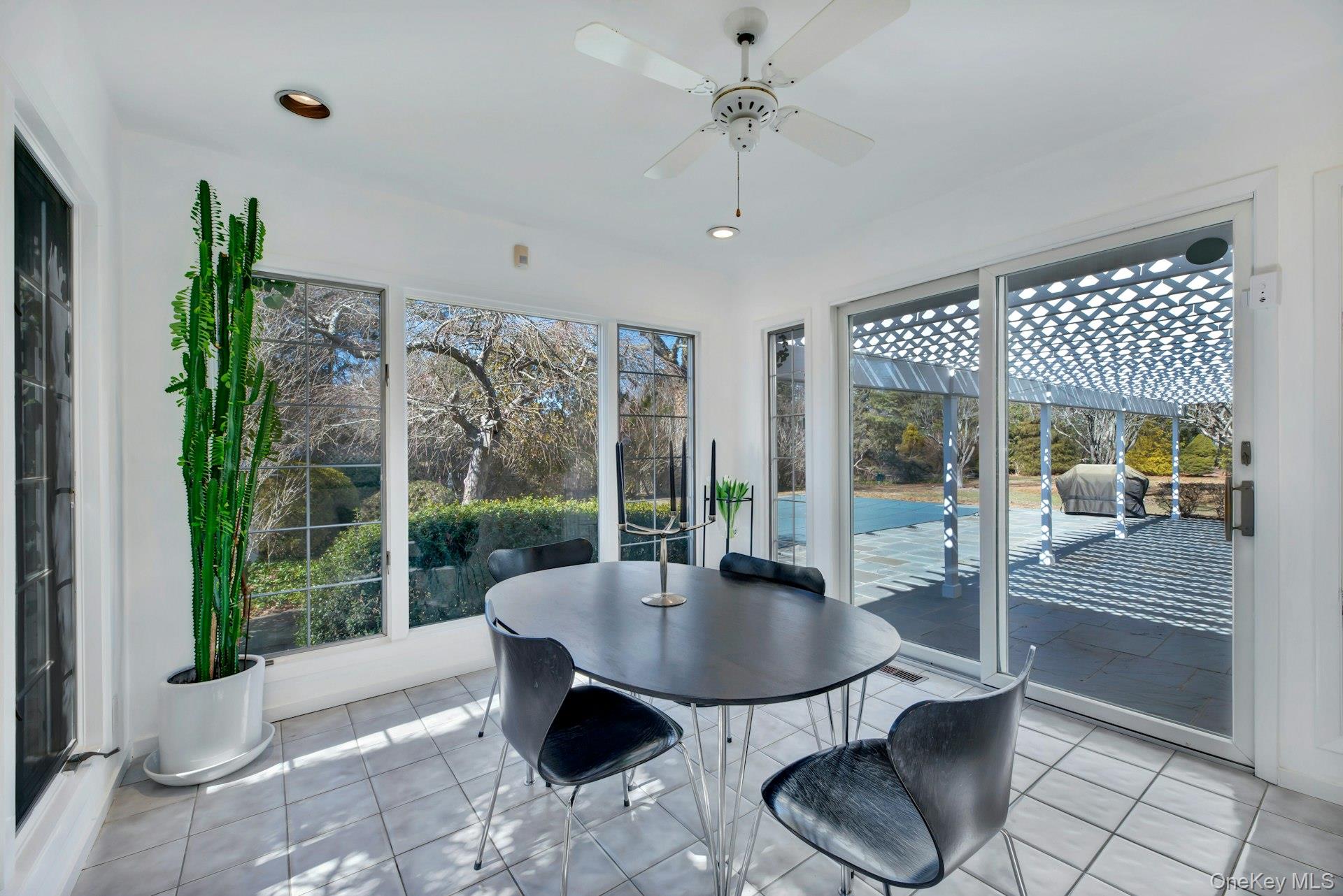 94 S Country Road, Remsenburg, NY 11960