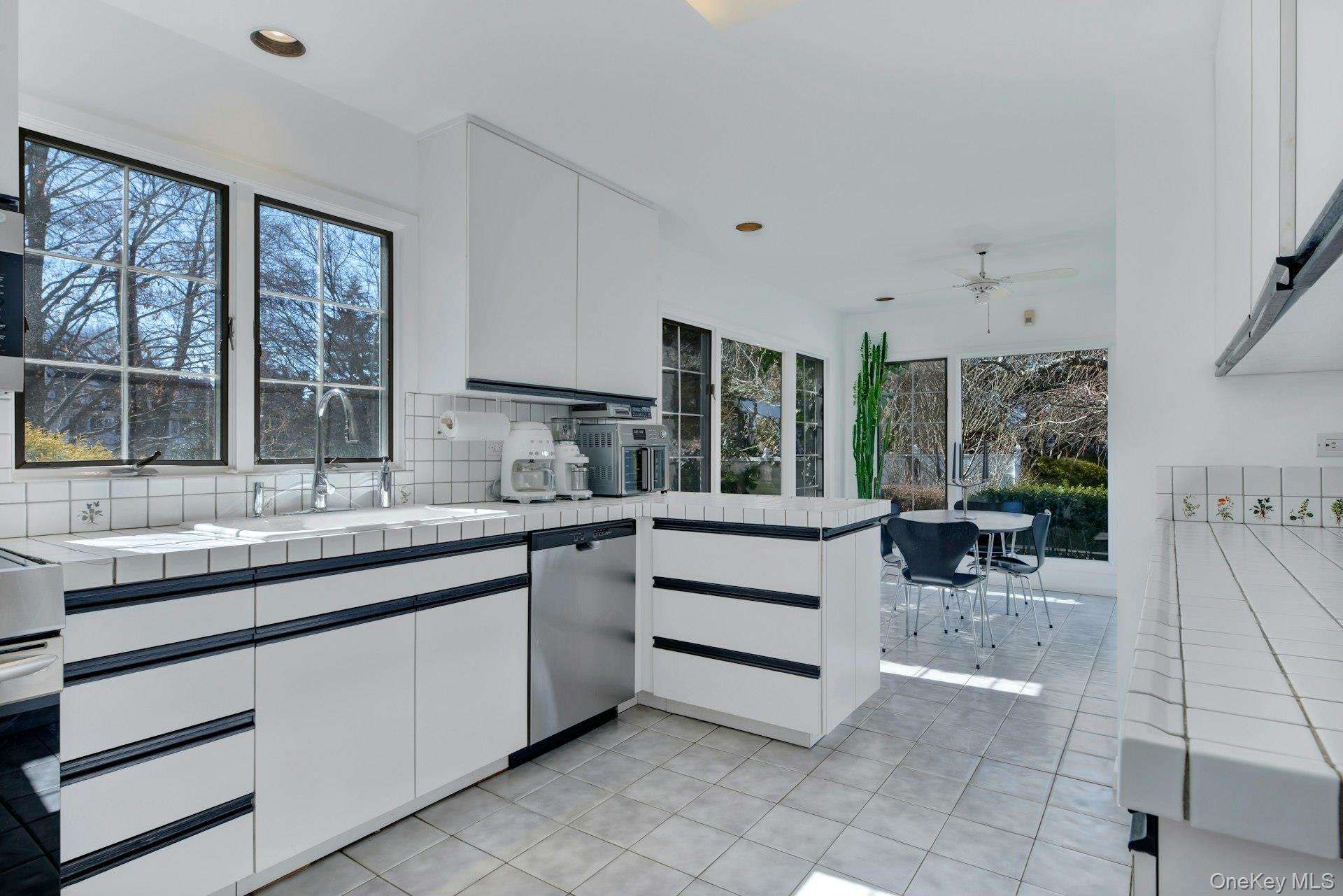 94 S Country Road, Remsenburg, NY 11960