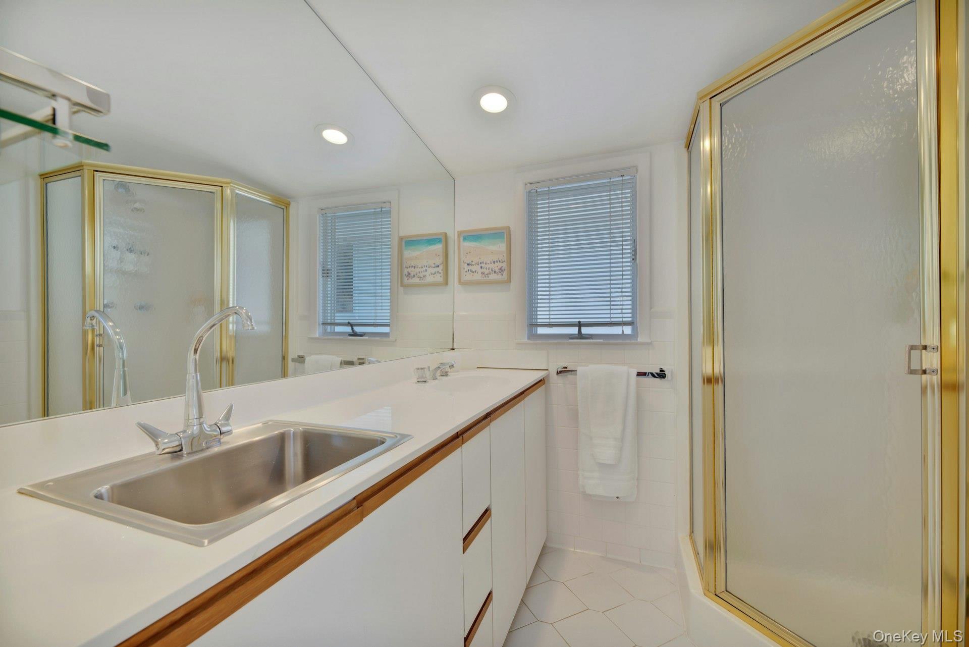 94 S Country Road, Remsenburg, NY 11960