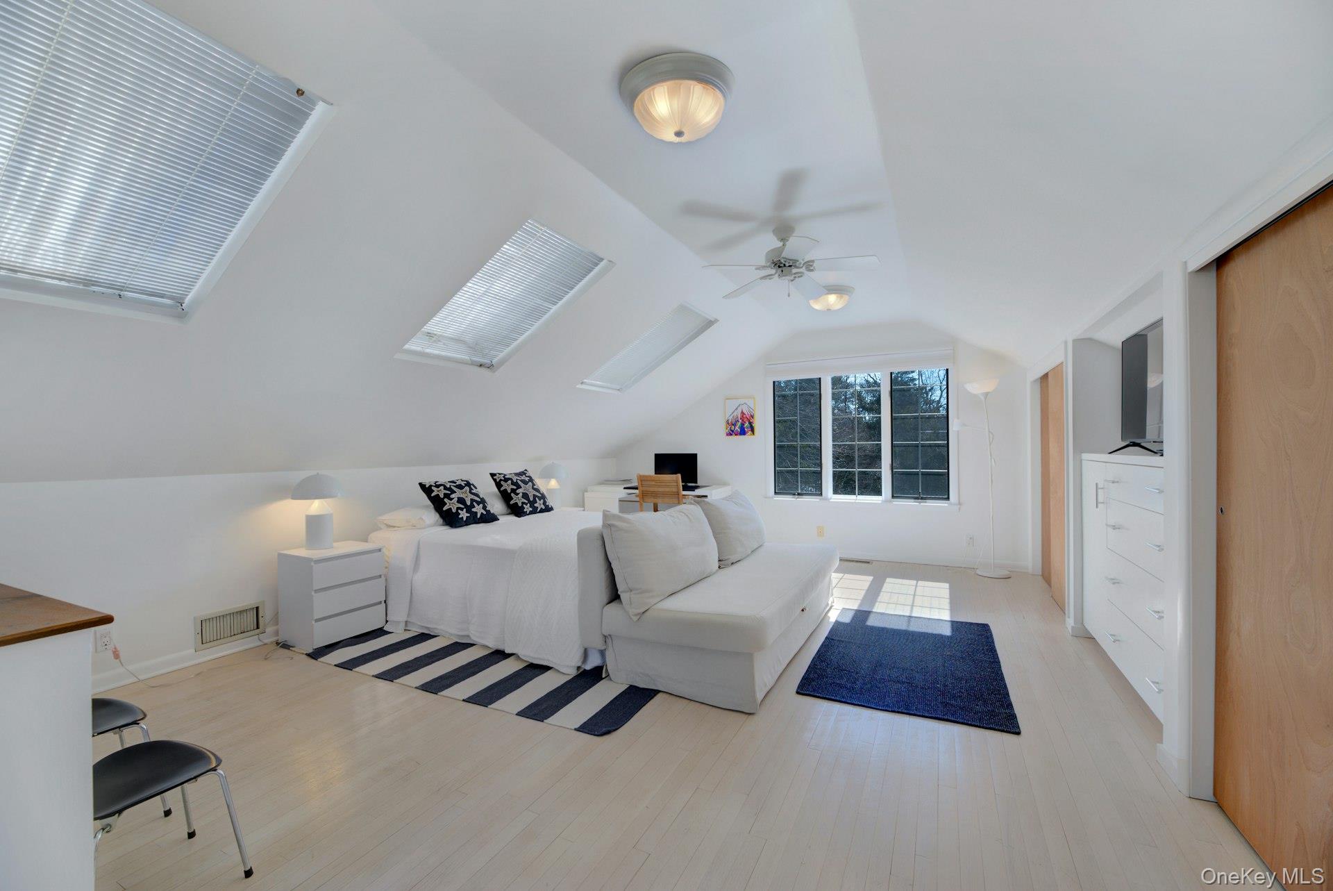 94 S Country Road, Remsenburg, NY 11960