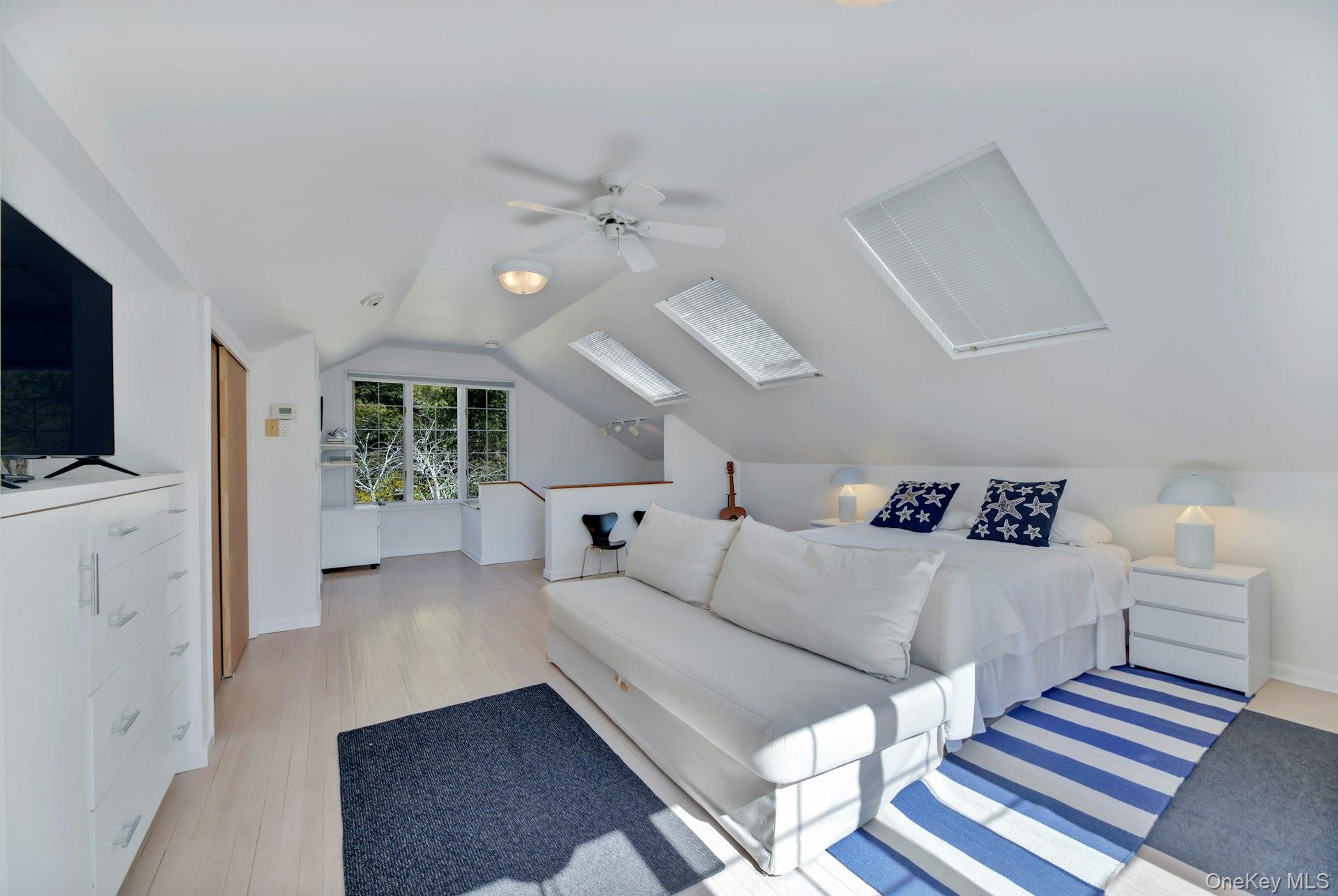 94 S Country Road, Remsenburg, NY 11960