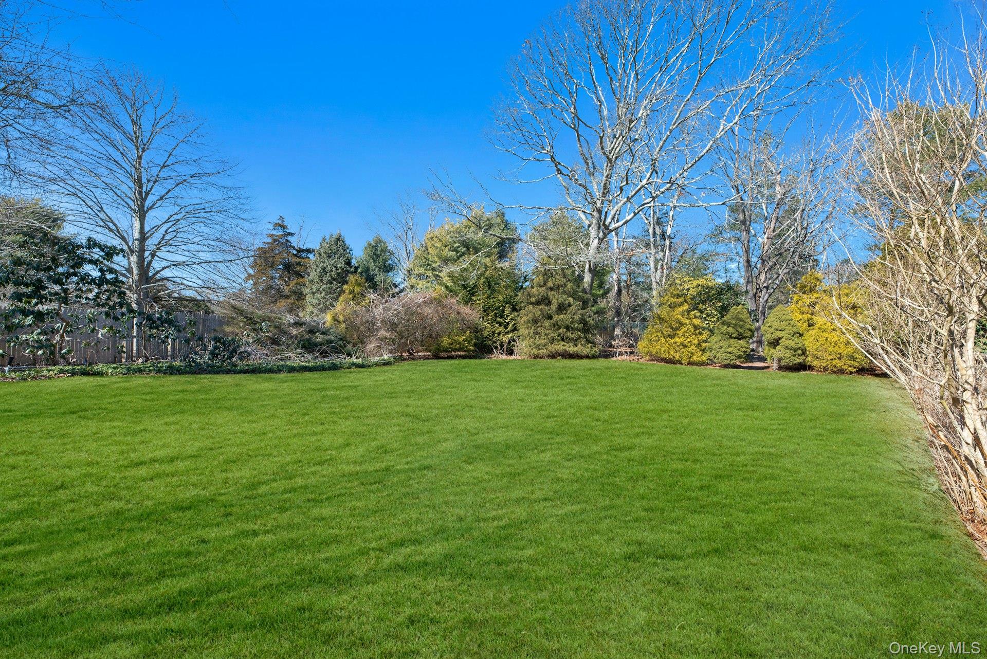 94 S Country Road, Remsenburg, NY 11960