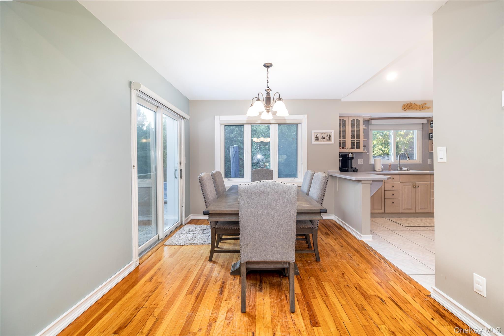 137 Willard Avenue, Farmingdale, NY 11735