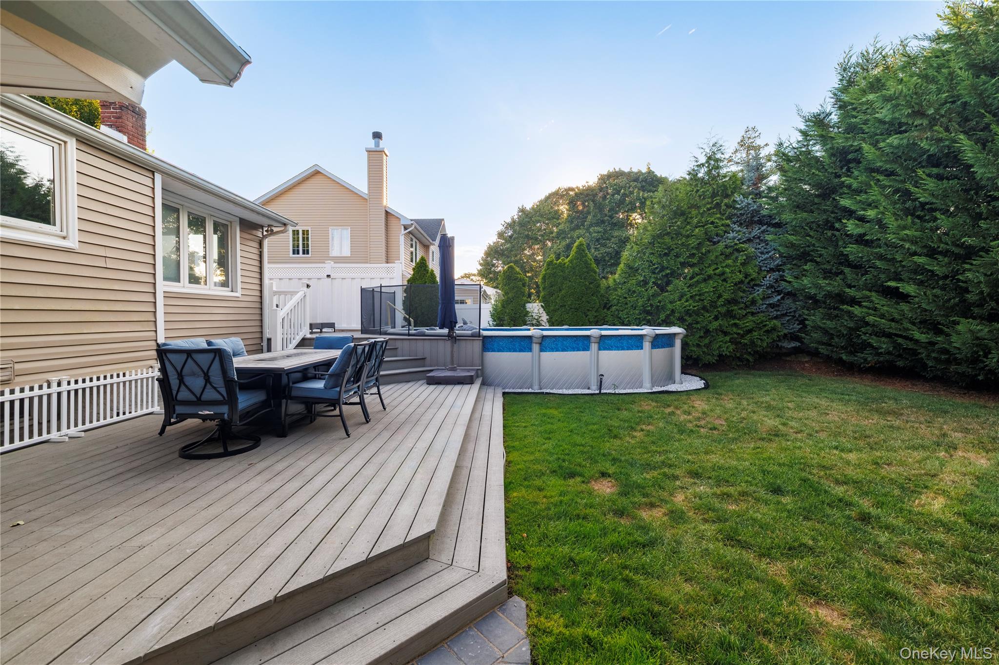 137 Willard Avenue, Farmingdale, NY 11735