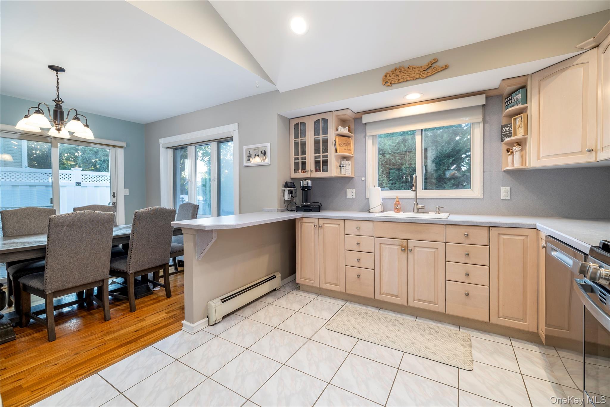 137 Willard Avenue, Farmingdale, NY 11735