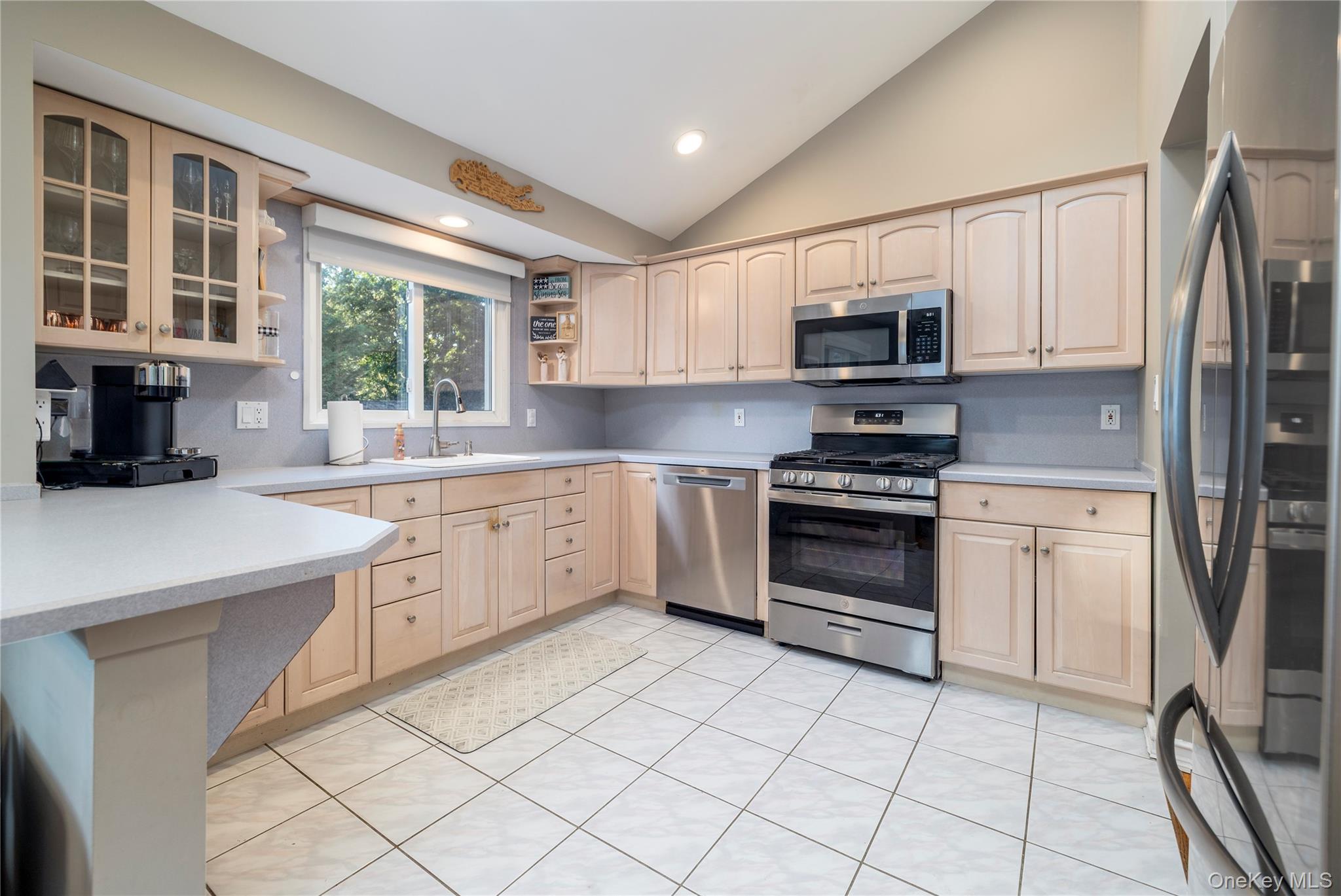 137 Willard Avenue, Farmingdale, NY 11735