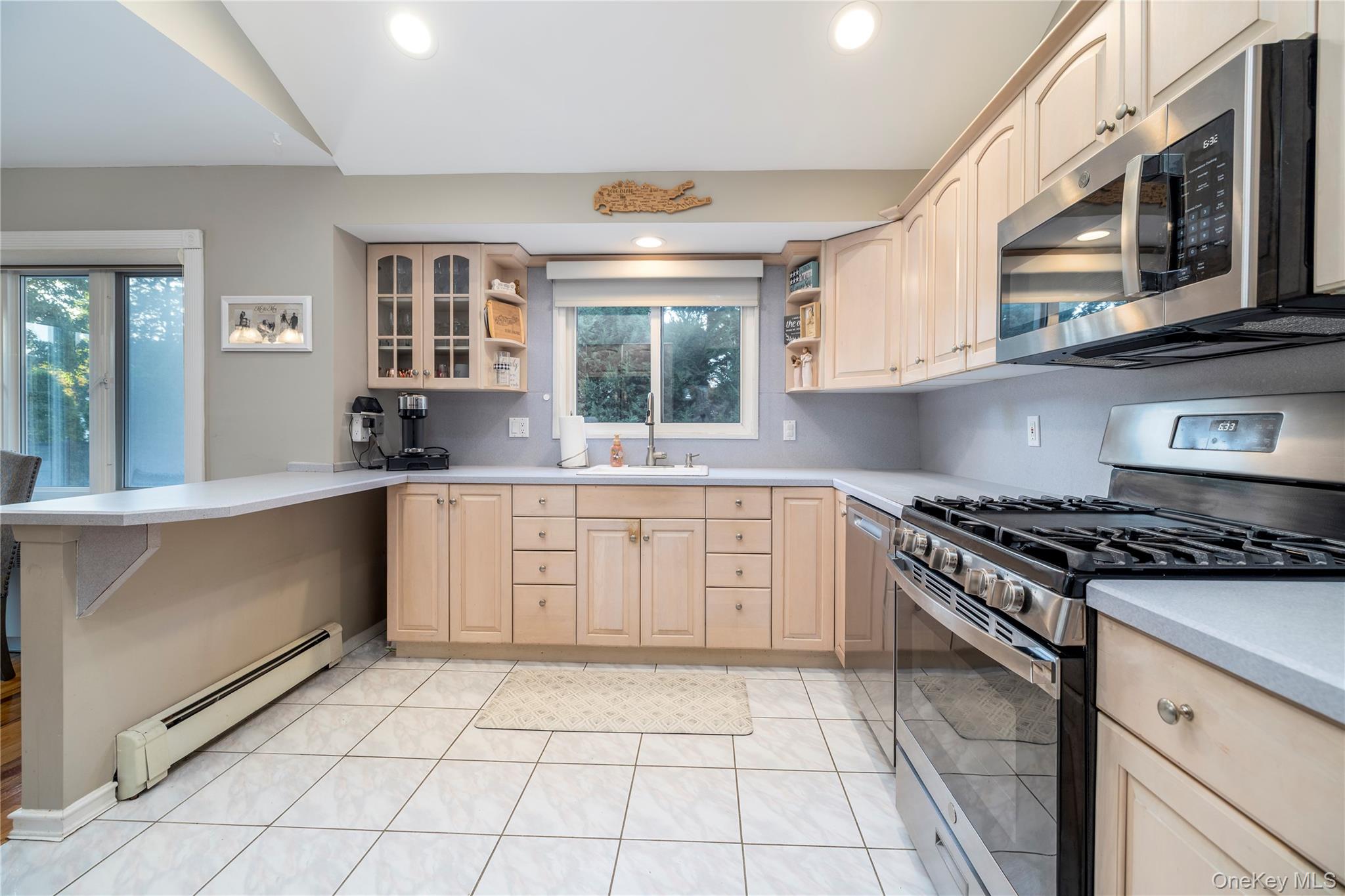 137 Willard Avenue, Farmingdale, NY 11735