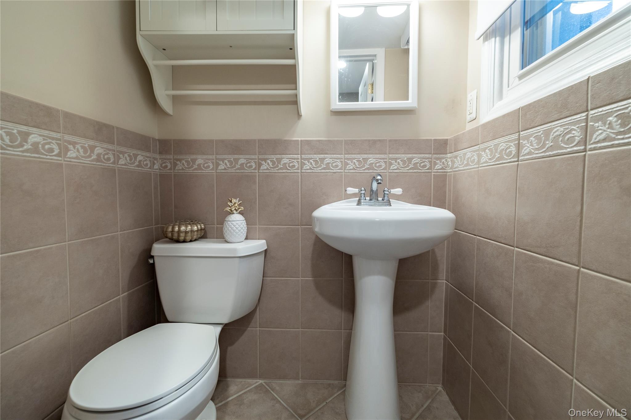 137 Willard Avenue, Farmingdale, NY 11735