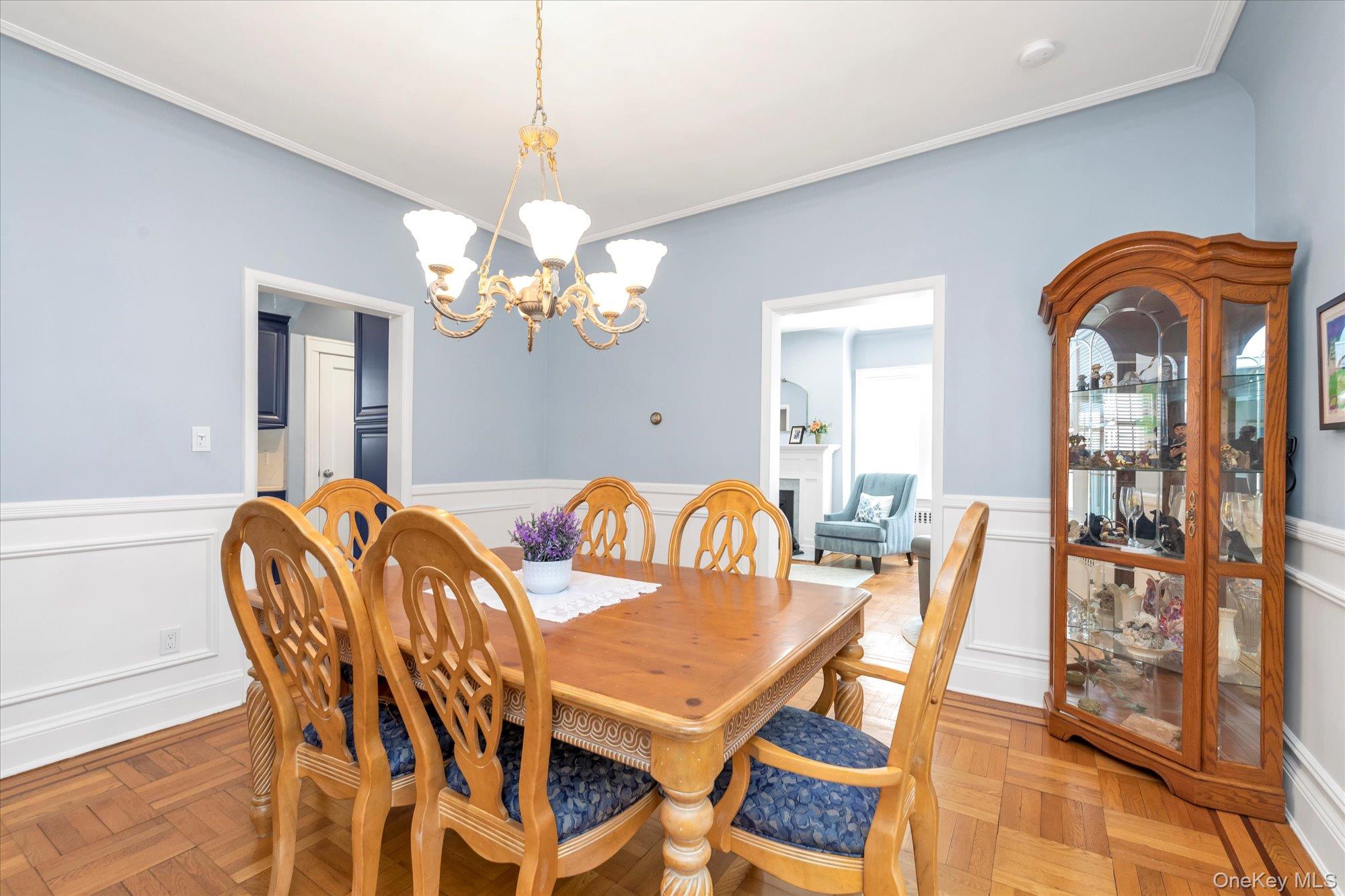 59 Manor Road, Lynbrook, NY 11563