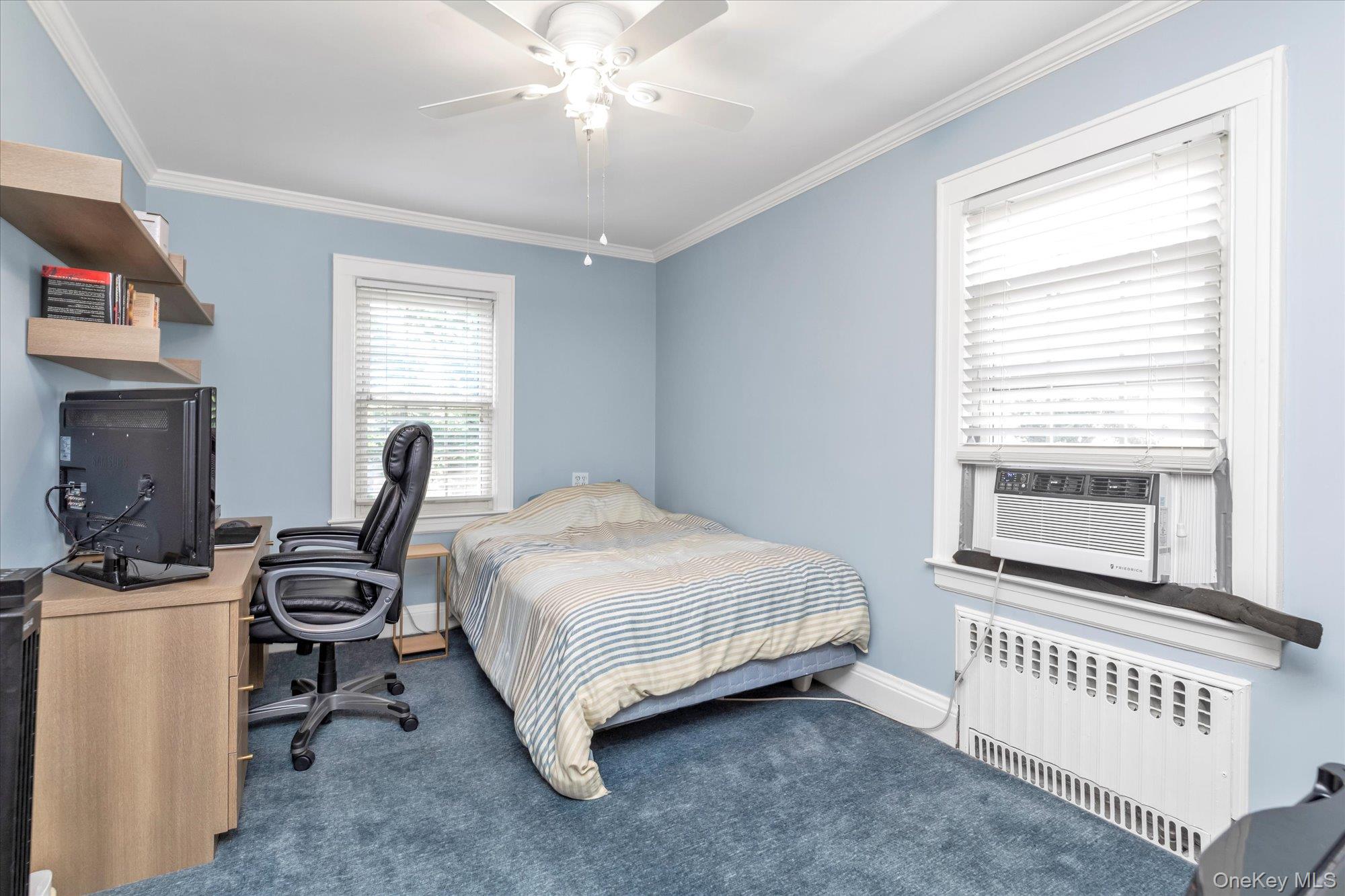 59 Manor Road, Lynbrook, NY 11563