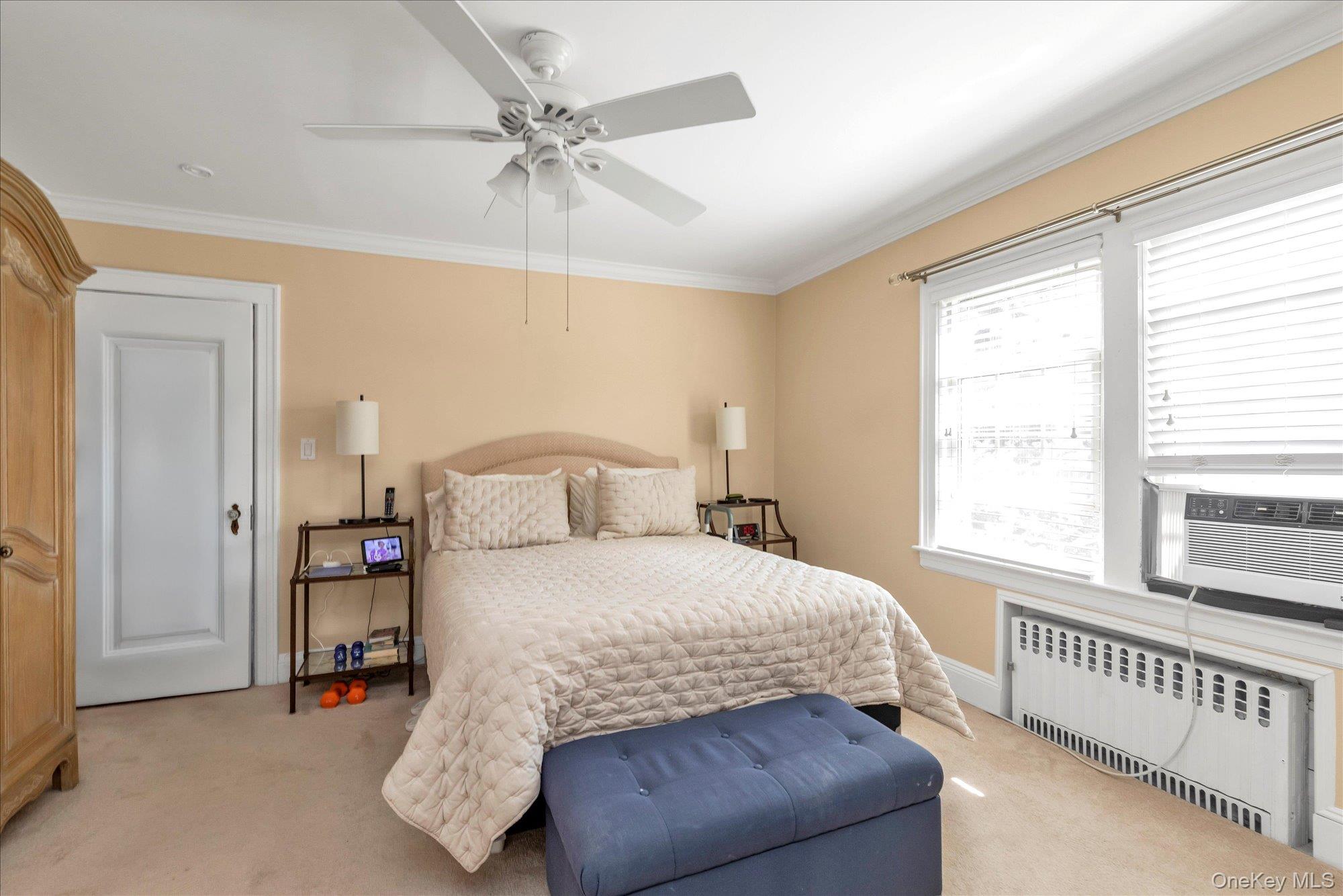 59 Manor Road, Lynbrook, NY 11563