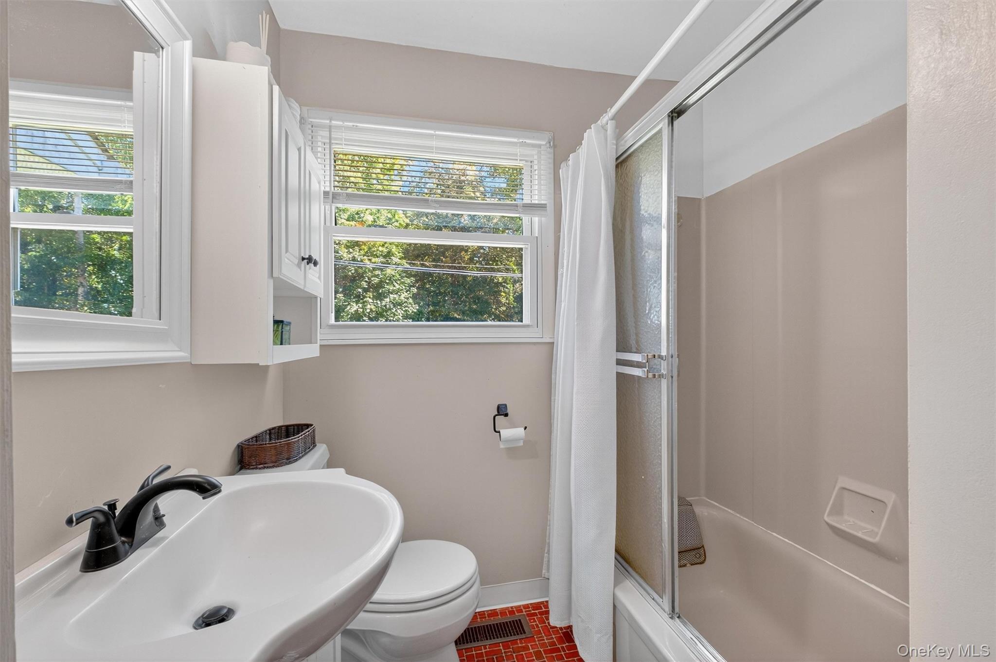 1 Park Lane, Beacon, NY 12508