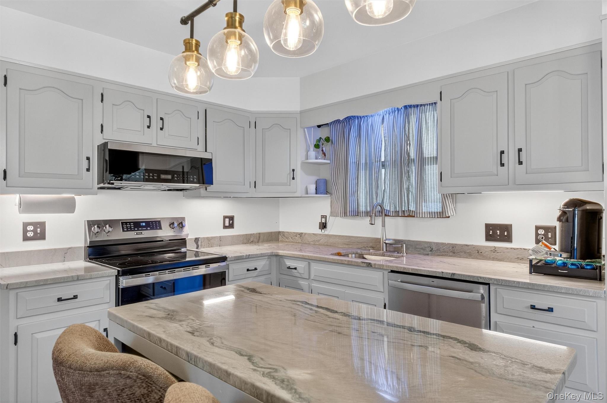 1 Park Lane, Beacon, NY 12508