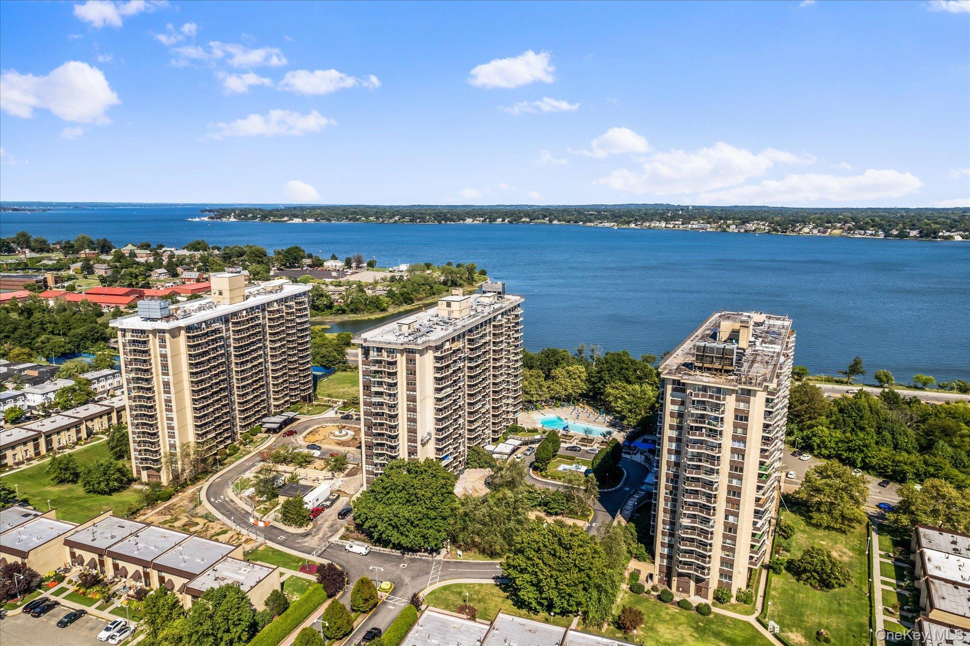 1785 215th Street # 17E, Bayside, NY 11360