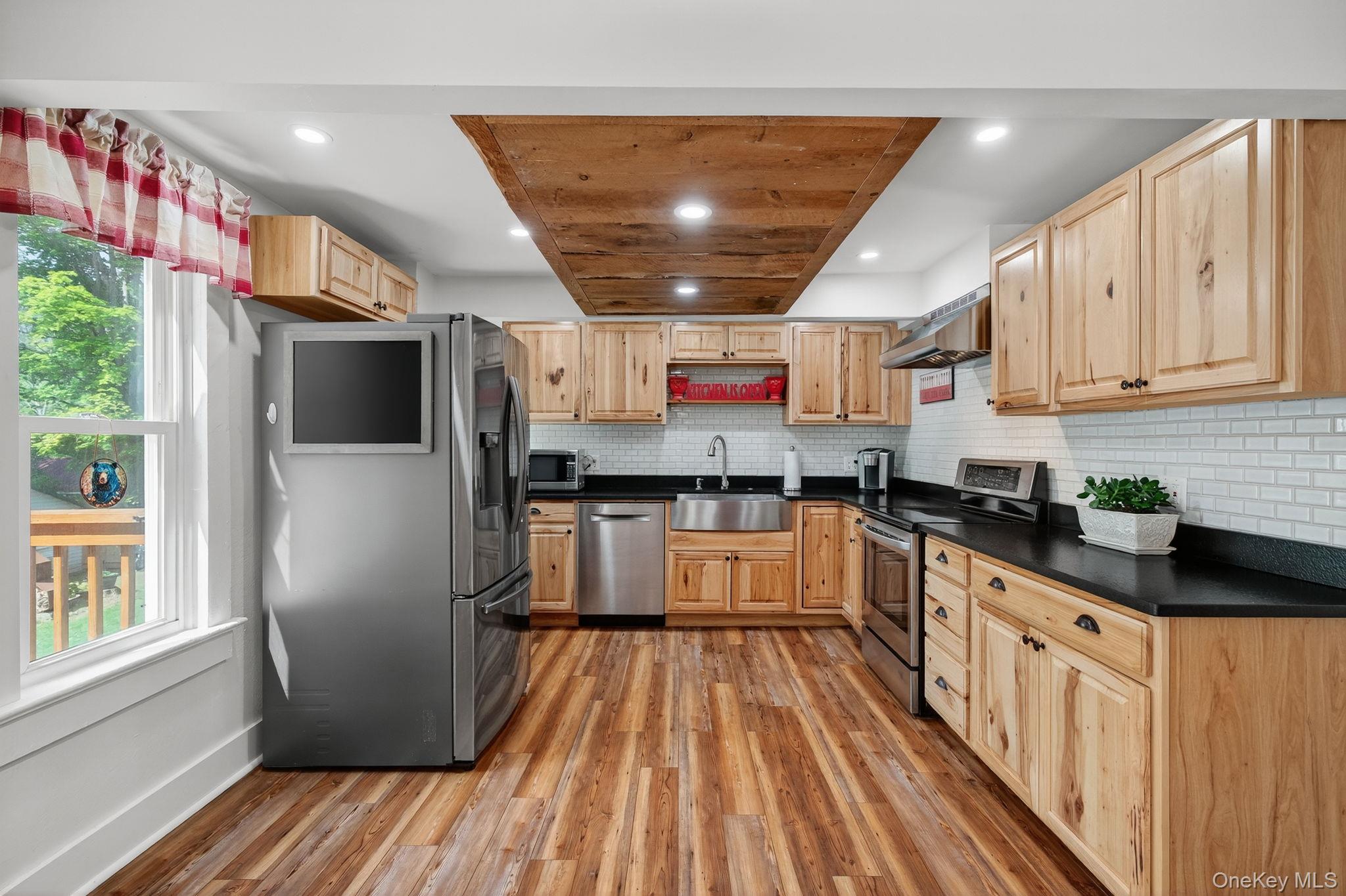 8213 Main Street, Hunter, NY 12442