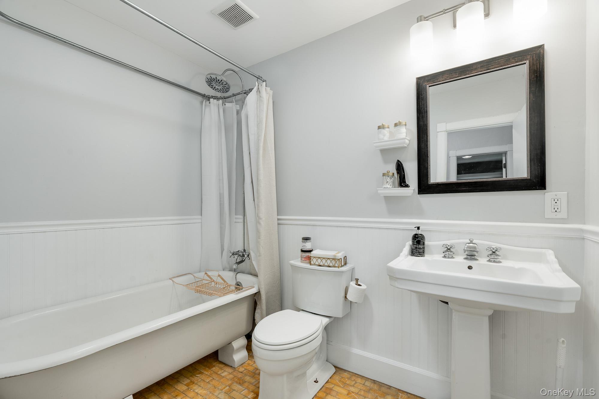 21 Forbus Street, Poughkeepsie, NY 12601