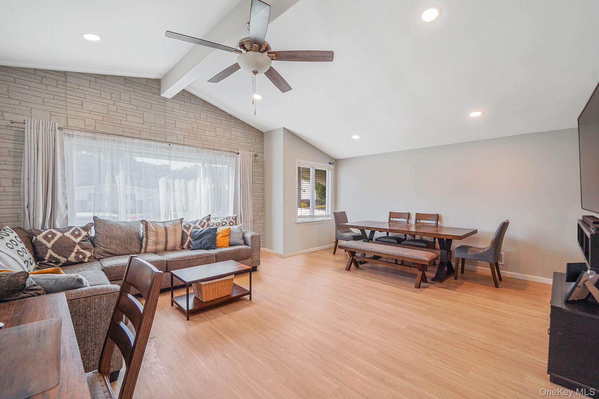 107 Days Avenue, Selden, NY 11784