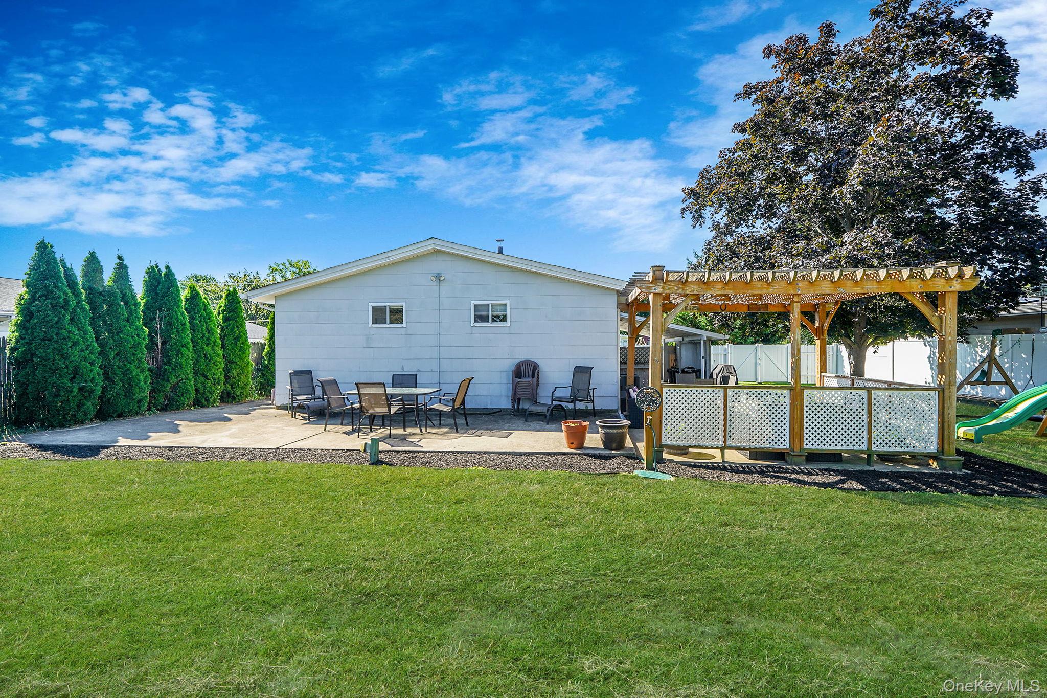 107 Days Avenue, Selden, NY 11784