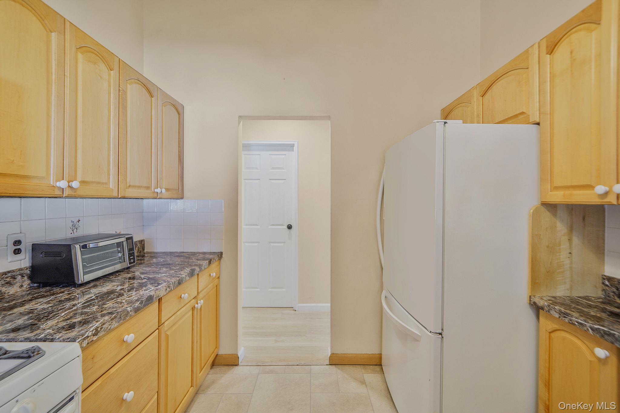 107 Days Avenue, Selden, NY 11784