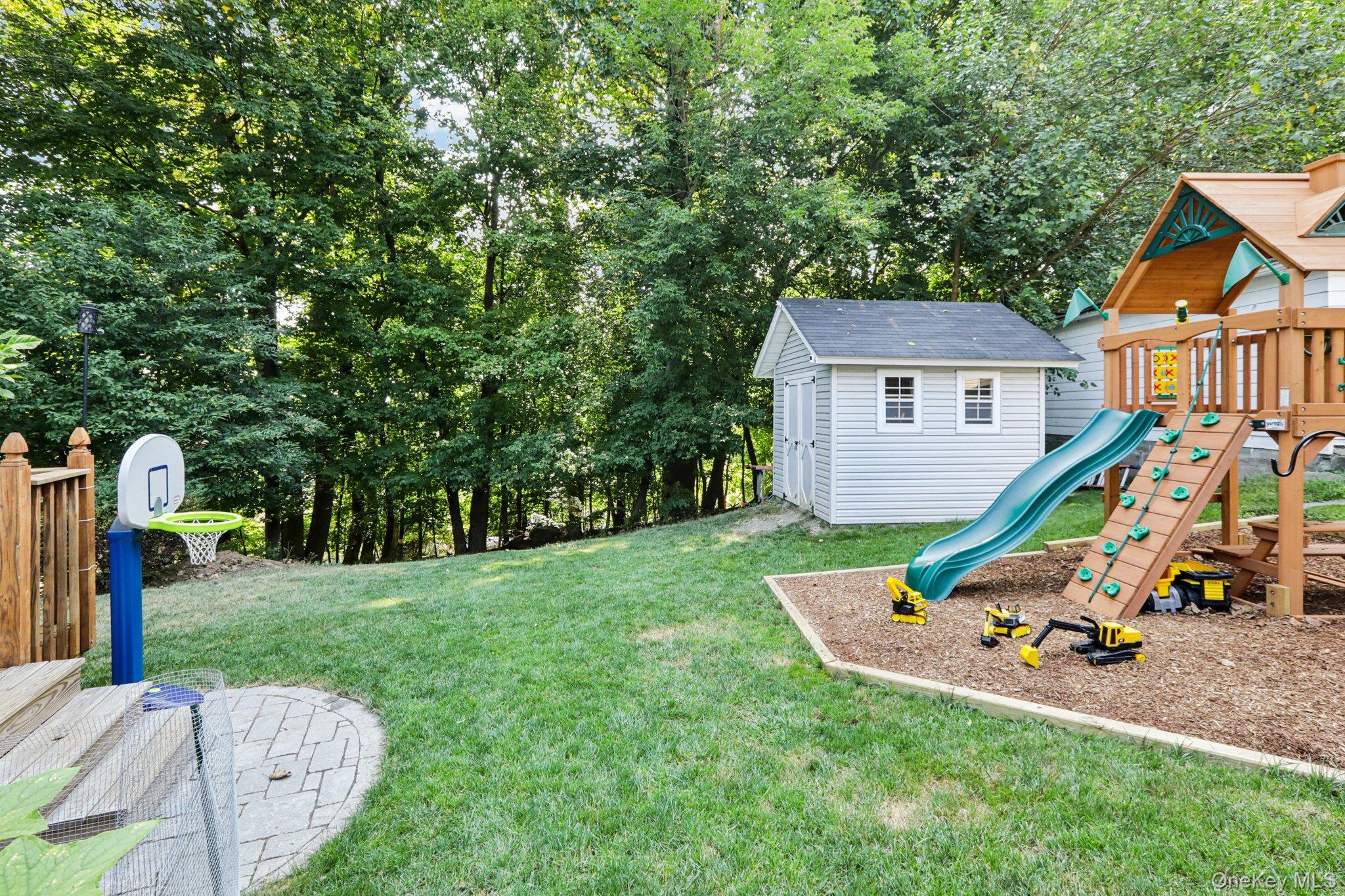 21 Tulip Tree Drive, Garnerville, NY 10923