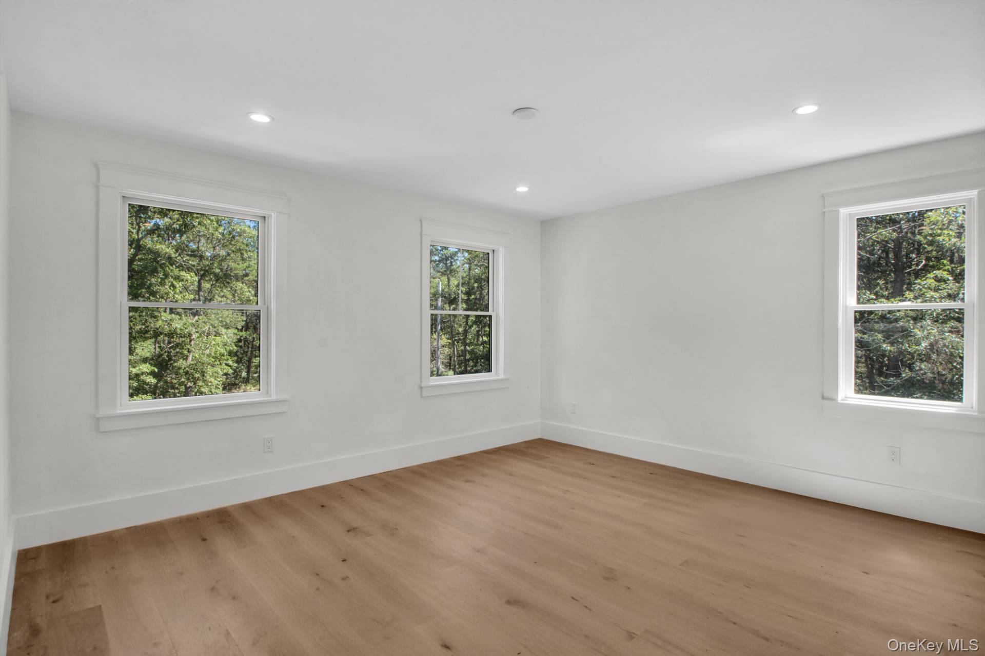 95 N Summit Boulevard, Westhampton, NY 11977