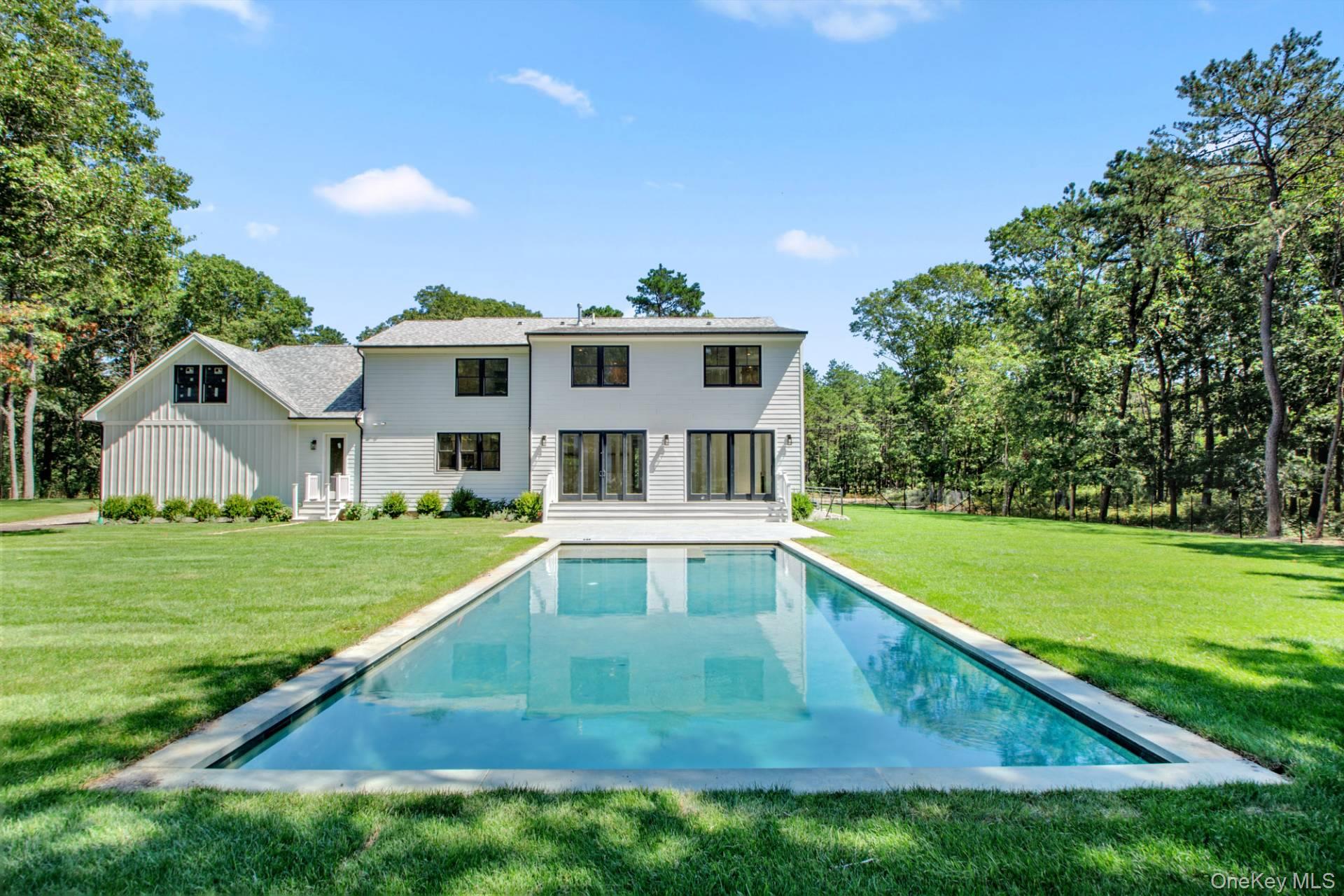 95 N Summit Boulevard, Westhampton, NY 11977