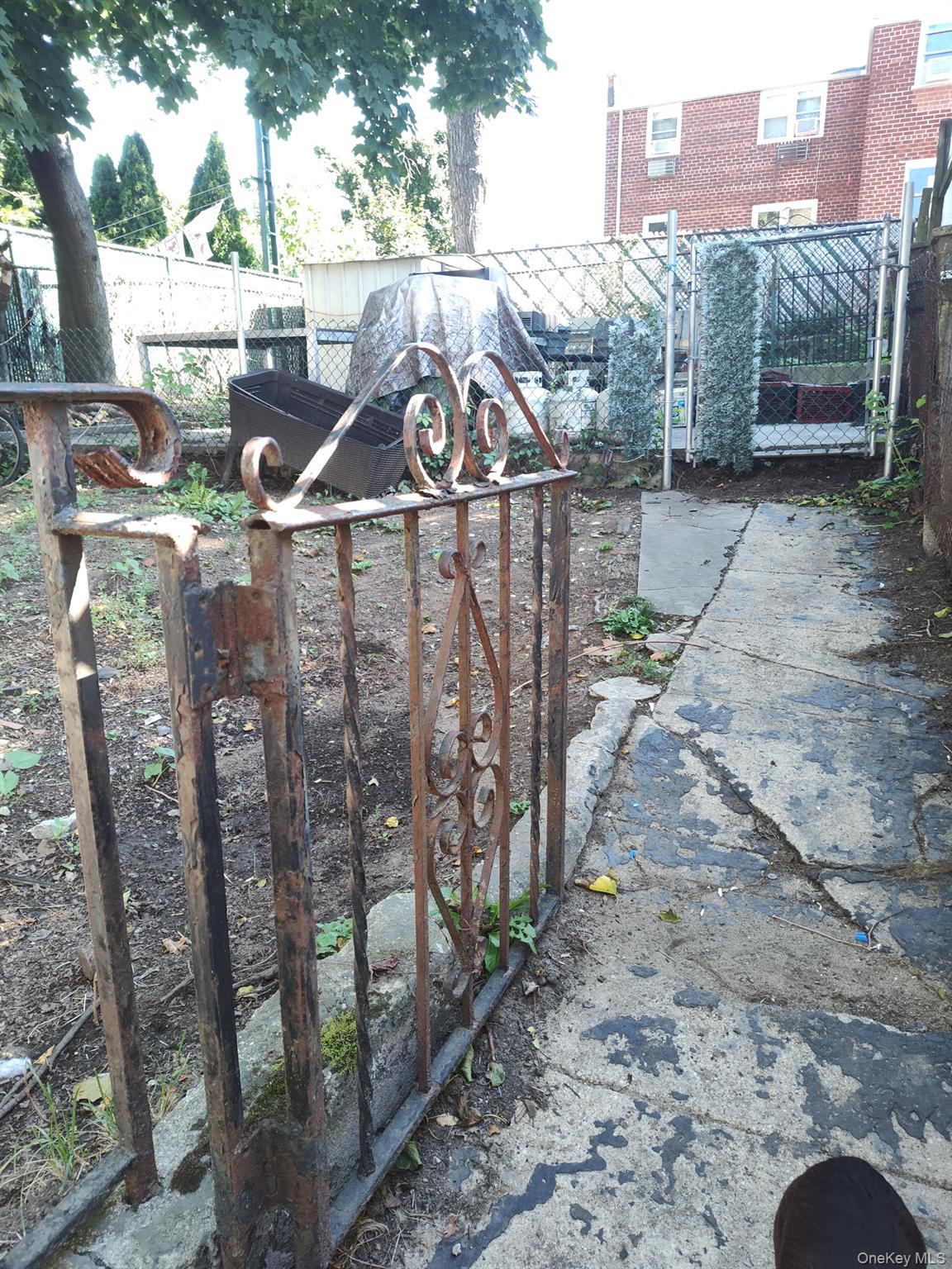 Maspeth, NY 11378