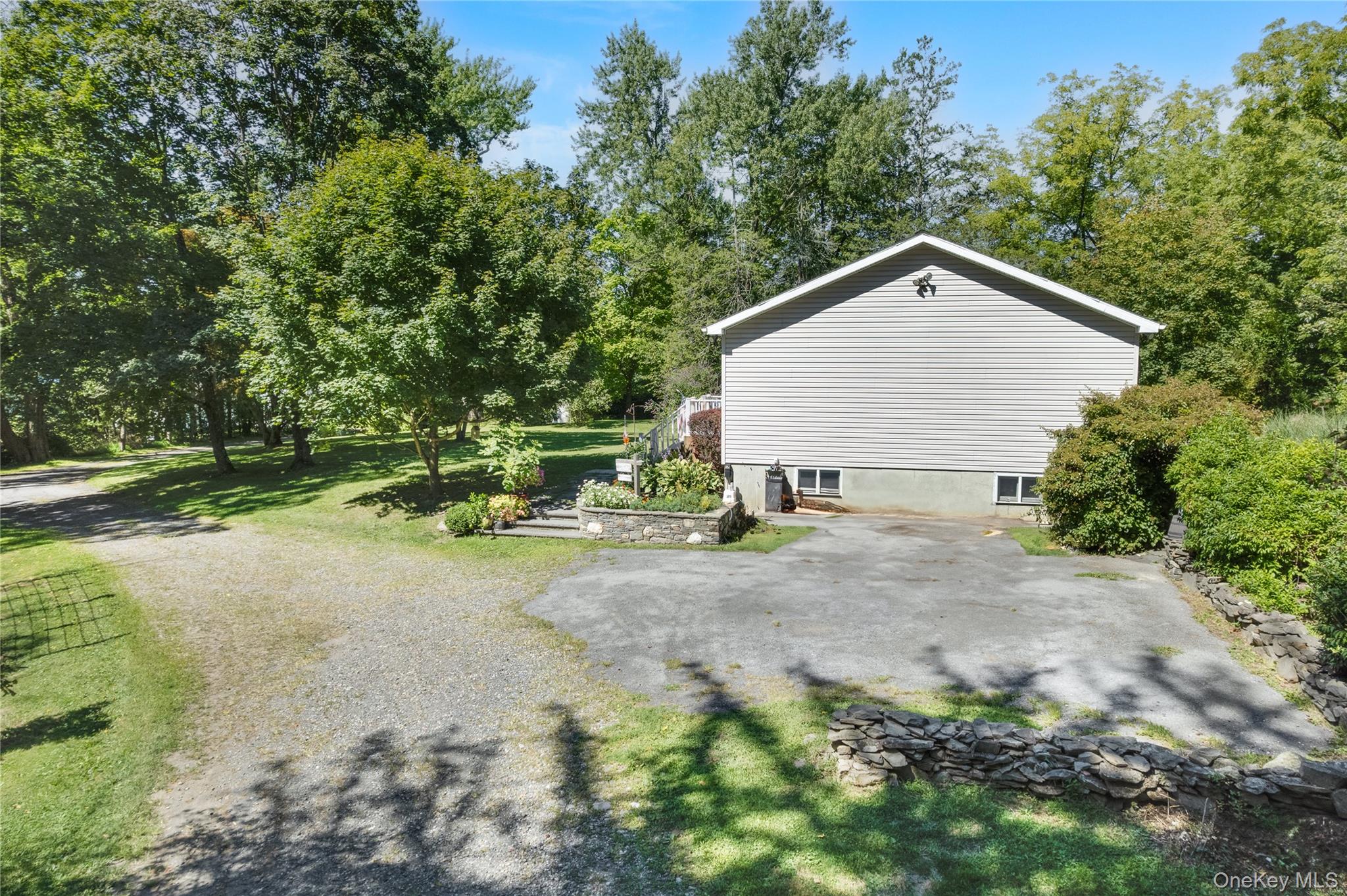 22 Mountain View Avenue, Staatsburg, NY 12580